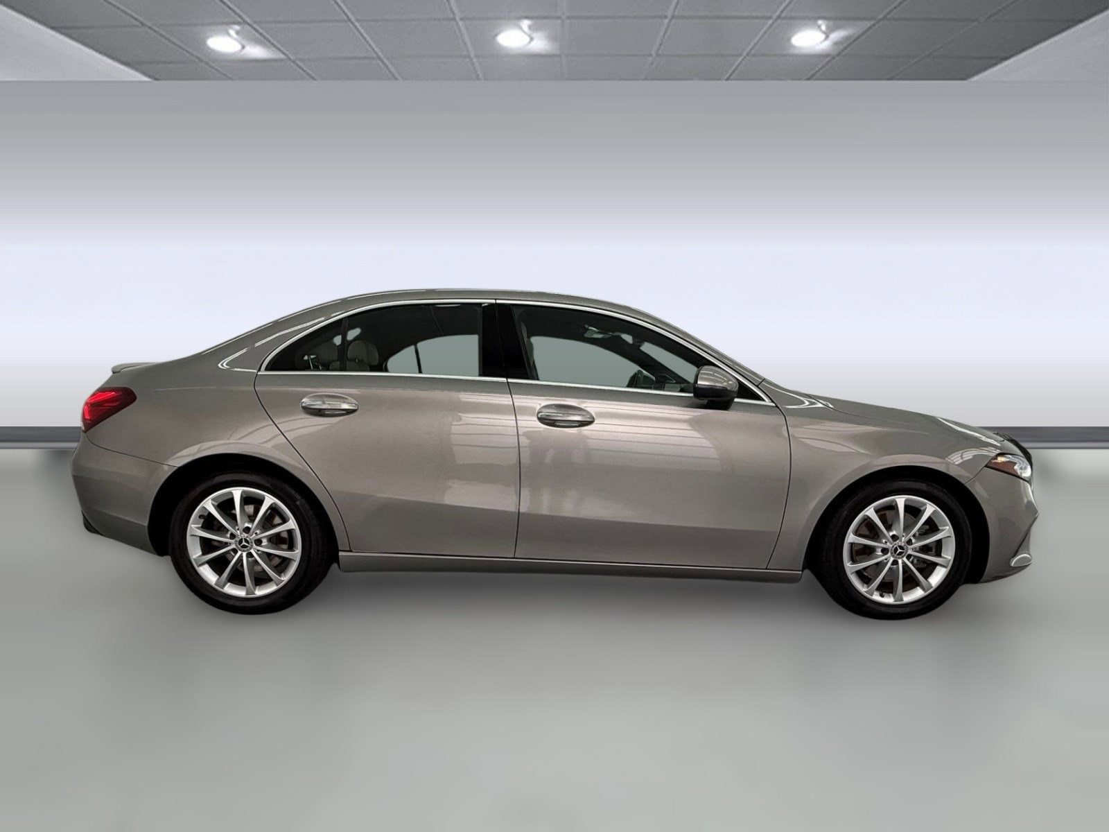 2020 Mercedes-Benz A-Class A 220 photo 6