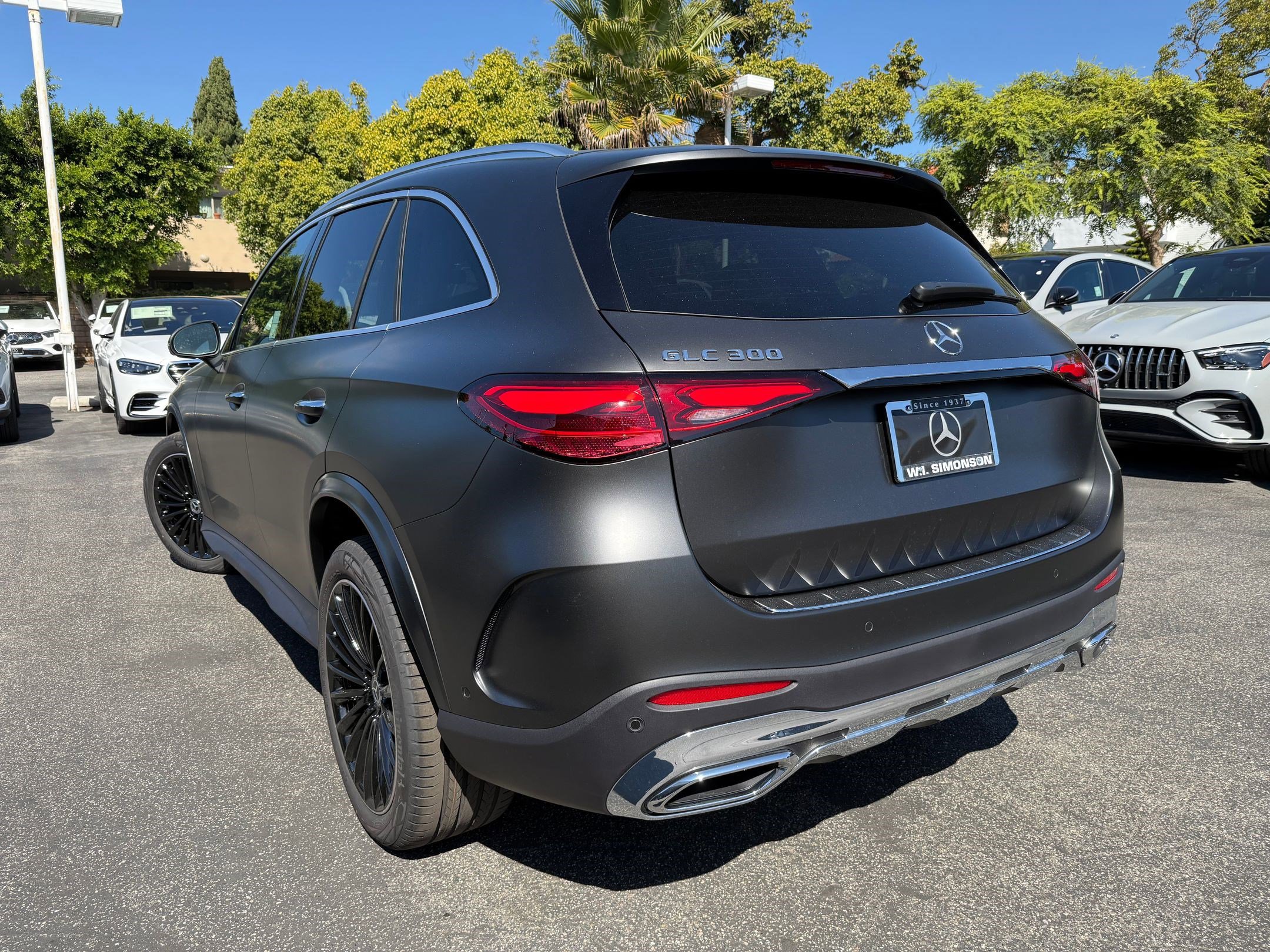 2026 Mercedes Benz GLC 300 photo 2