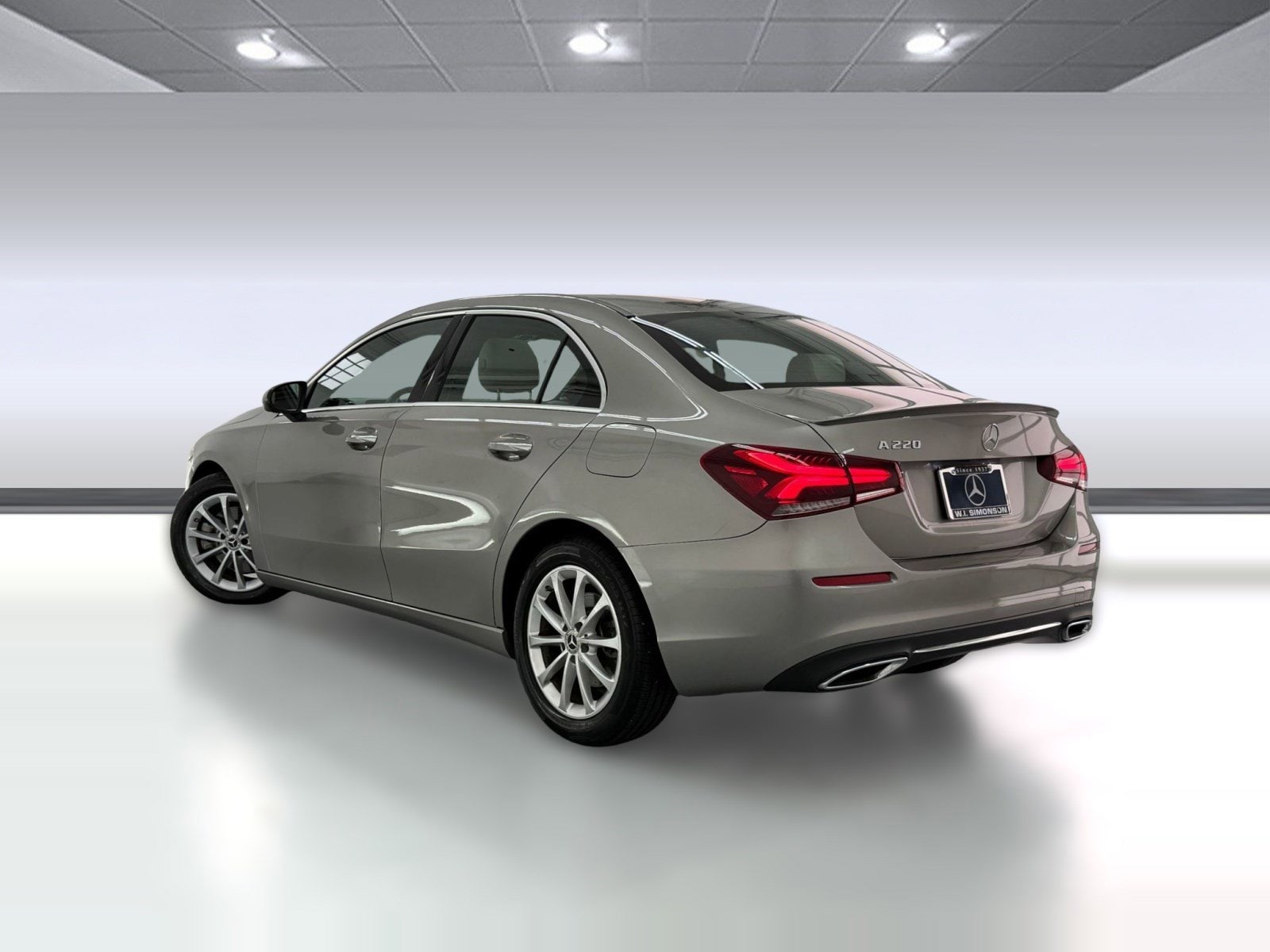 2020 Mercedes-Benz A-Class A 220 photo 2