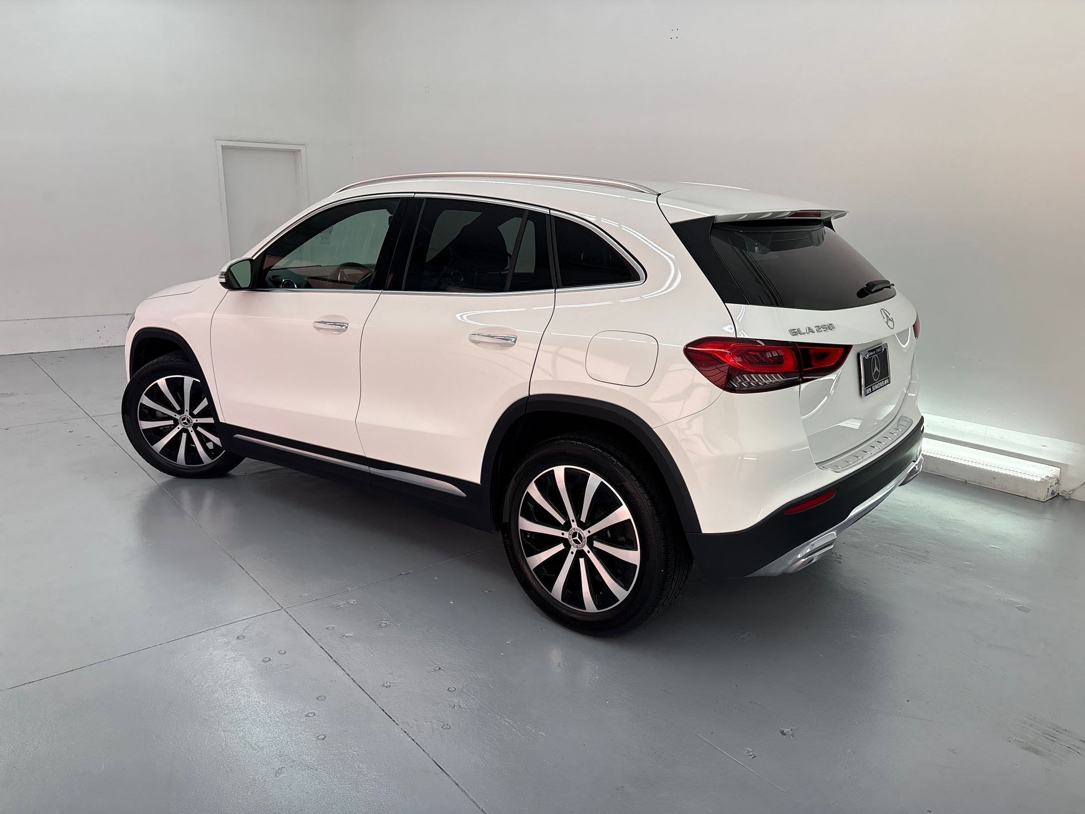 2023 Mercedes Benz GLA 250 photo 3