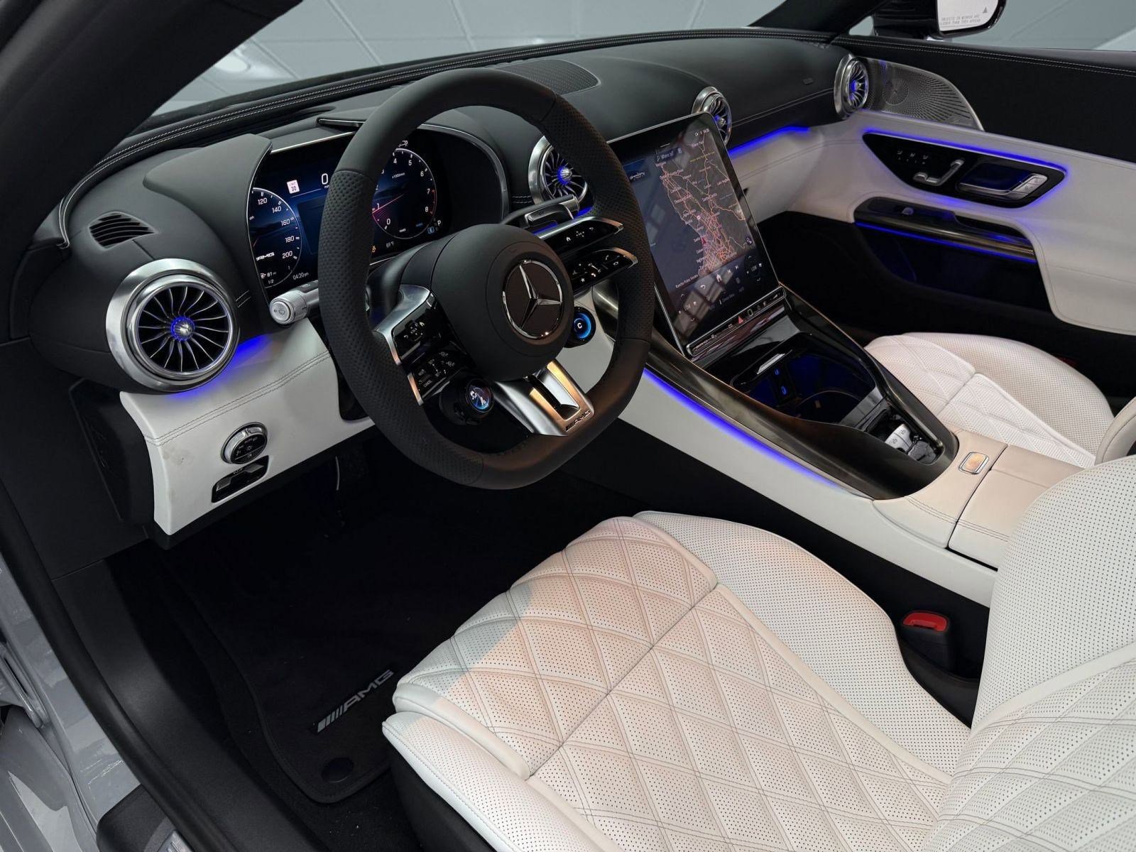 2026 Mercedes Benz SL AMG 43 photo 2