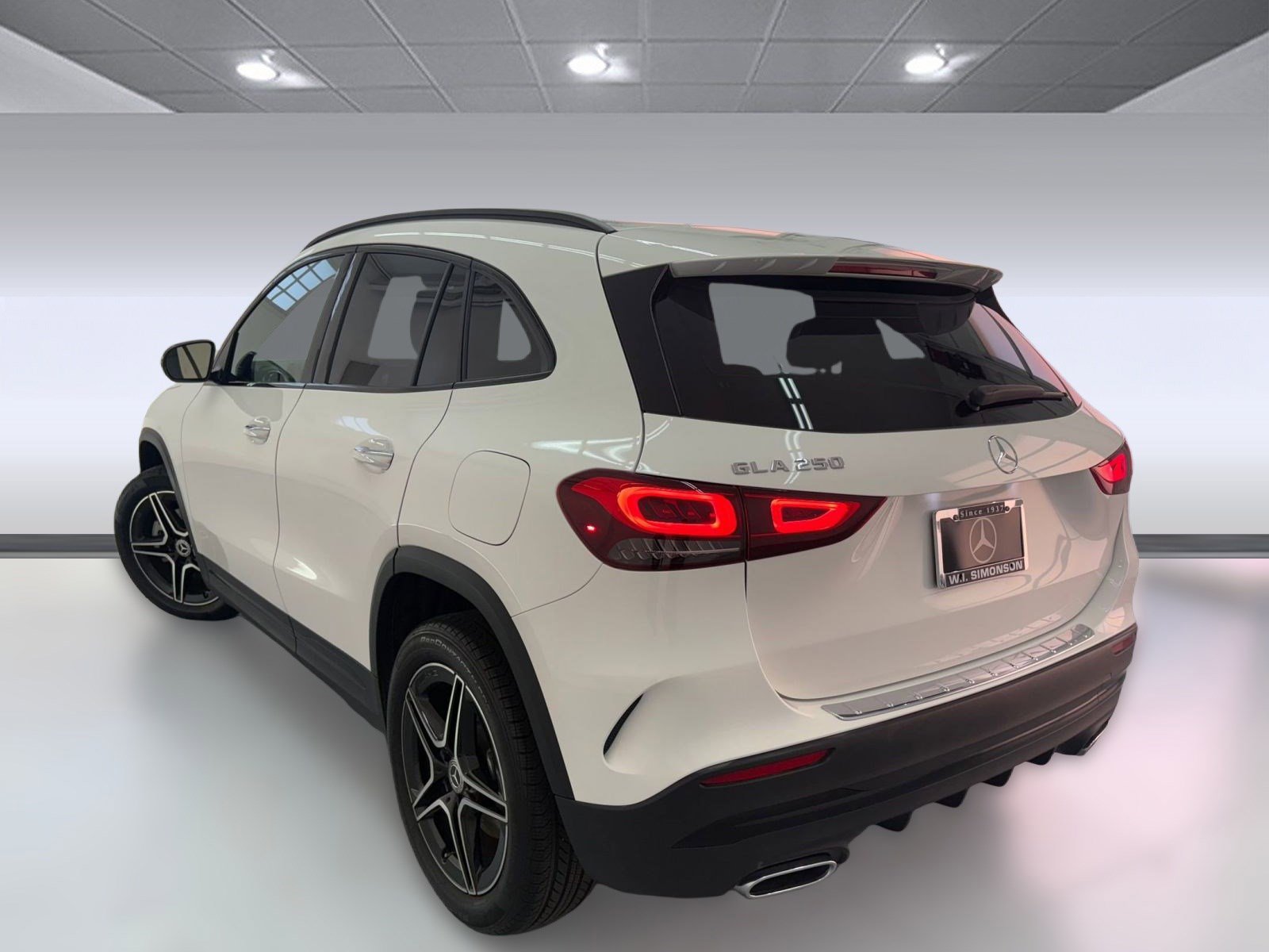 2023 Mercedes Benz GLA 250 photo 3