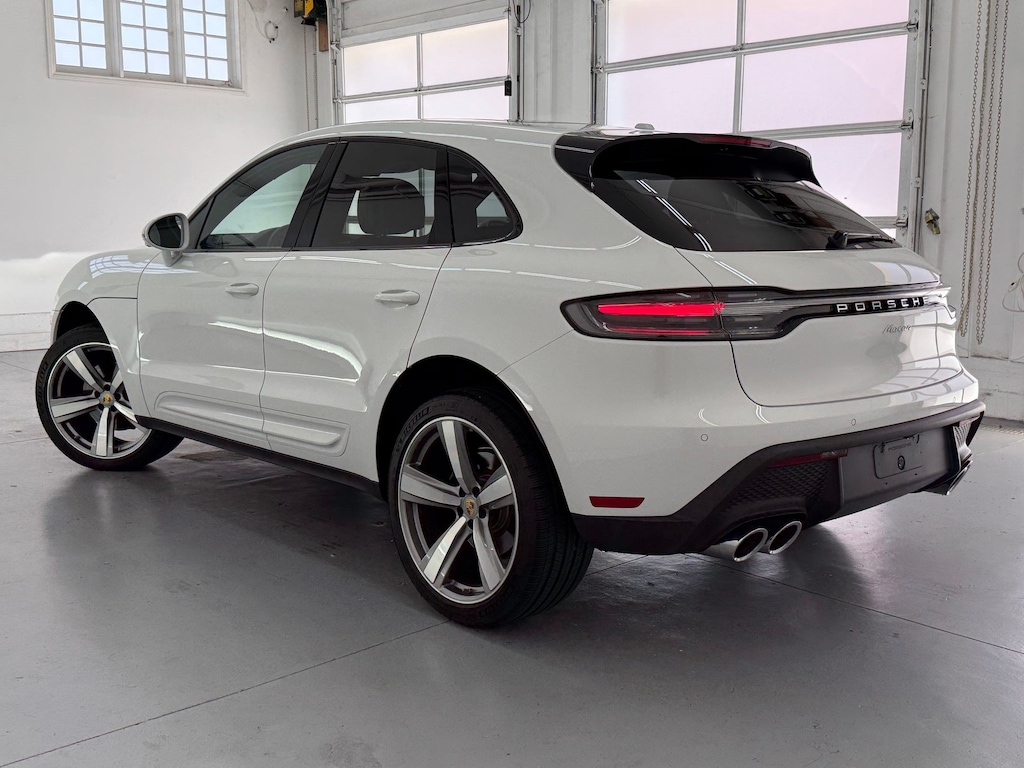 Used 2025 Porsche Macan Macan (AWD) SUV
