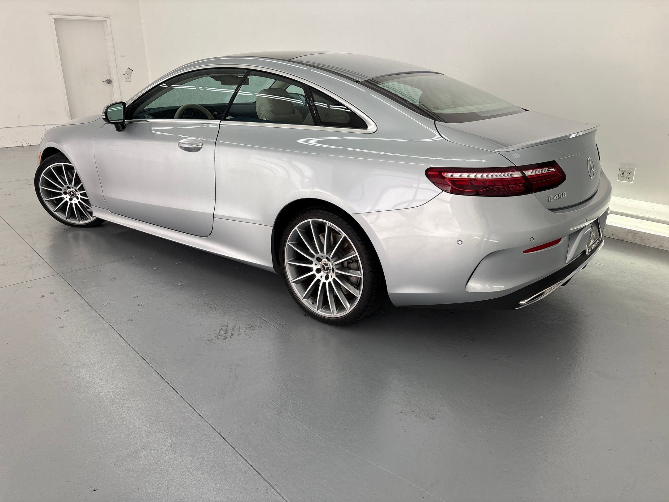 2023 Mercedes Benz E 450 Coupe photo 3