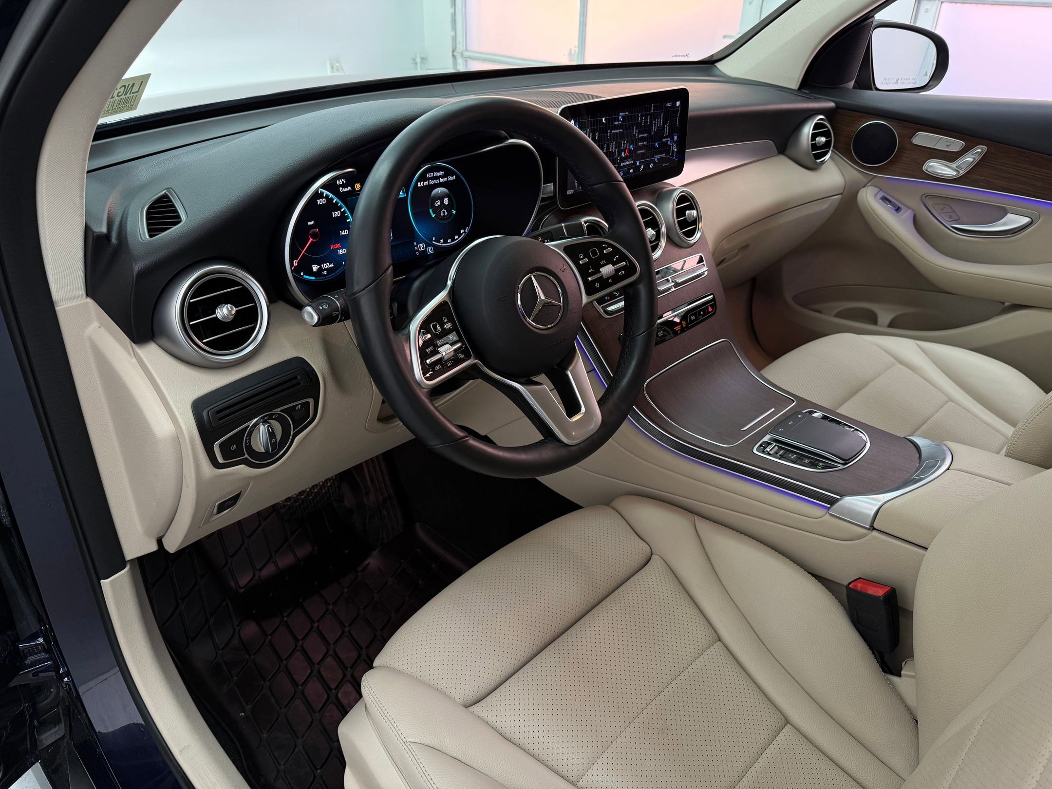 2022 Mercedes Benz GLC 300 4MATIC photo 3