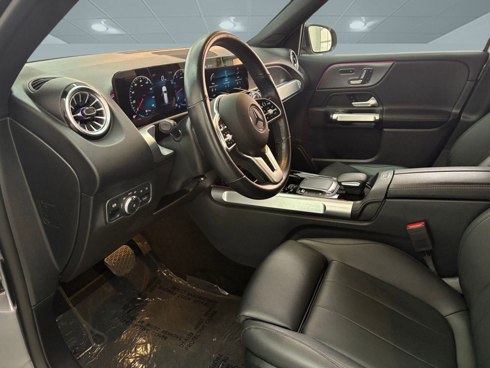 2022 Mercedes Benz GLB 250 photo 4