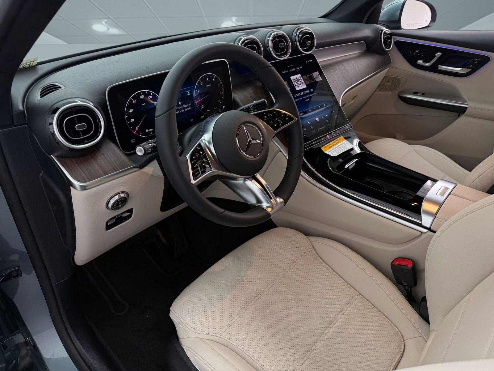 2026 Mercedes Benz GLC 300 photo 3