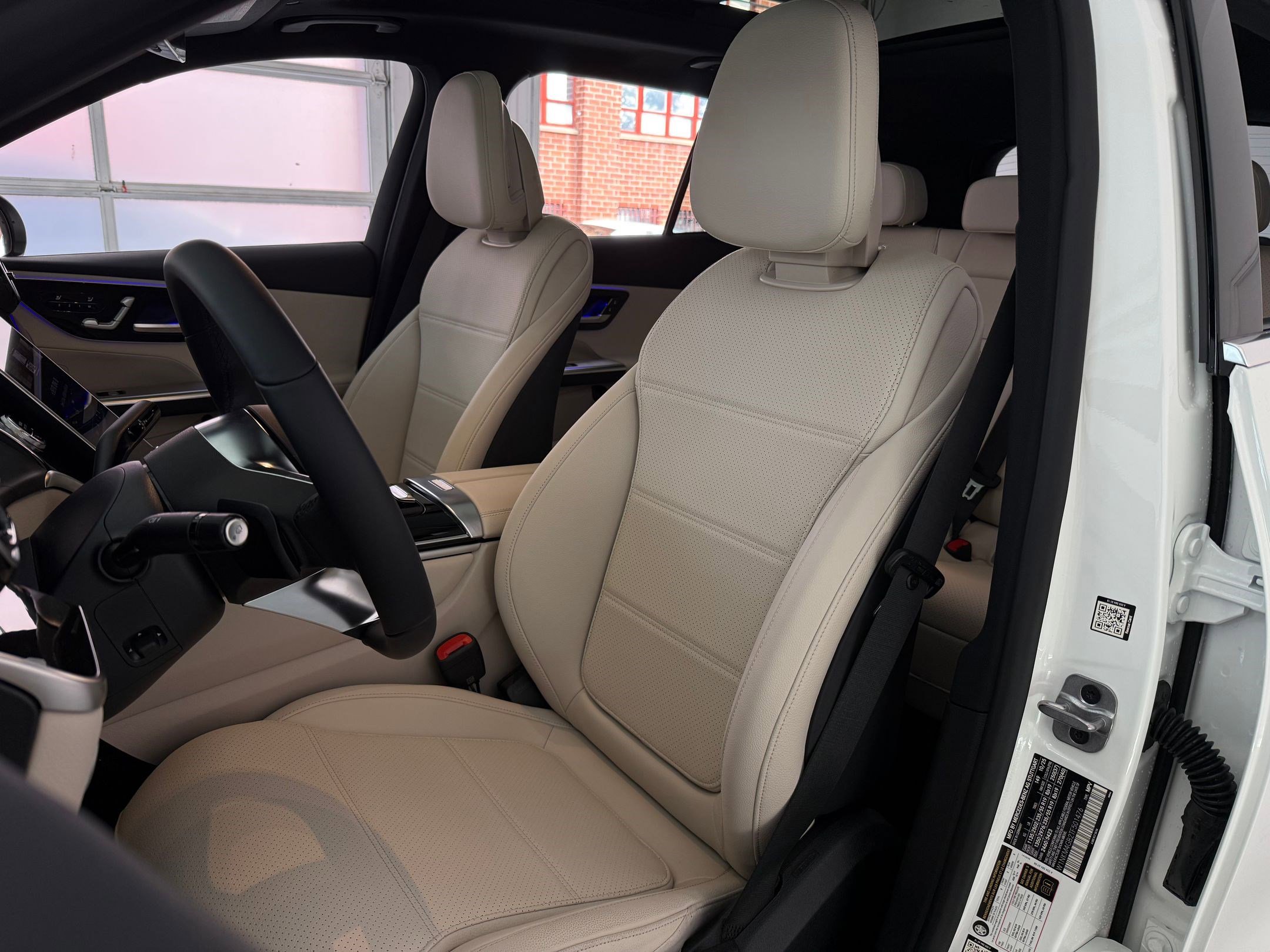 2026 Mercedes Benz GLC 300 photo 4