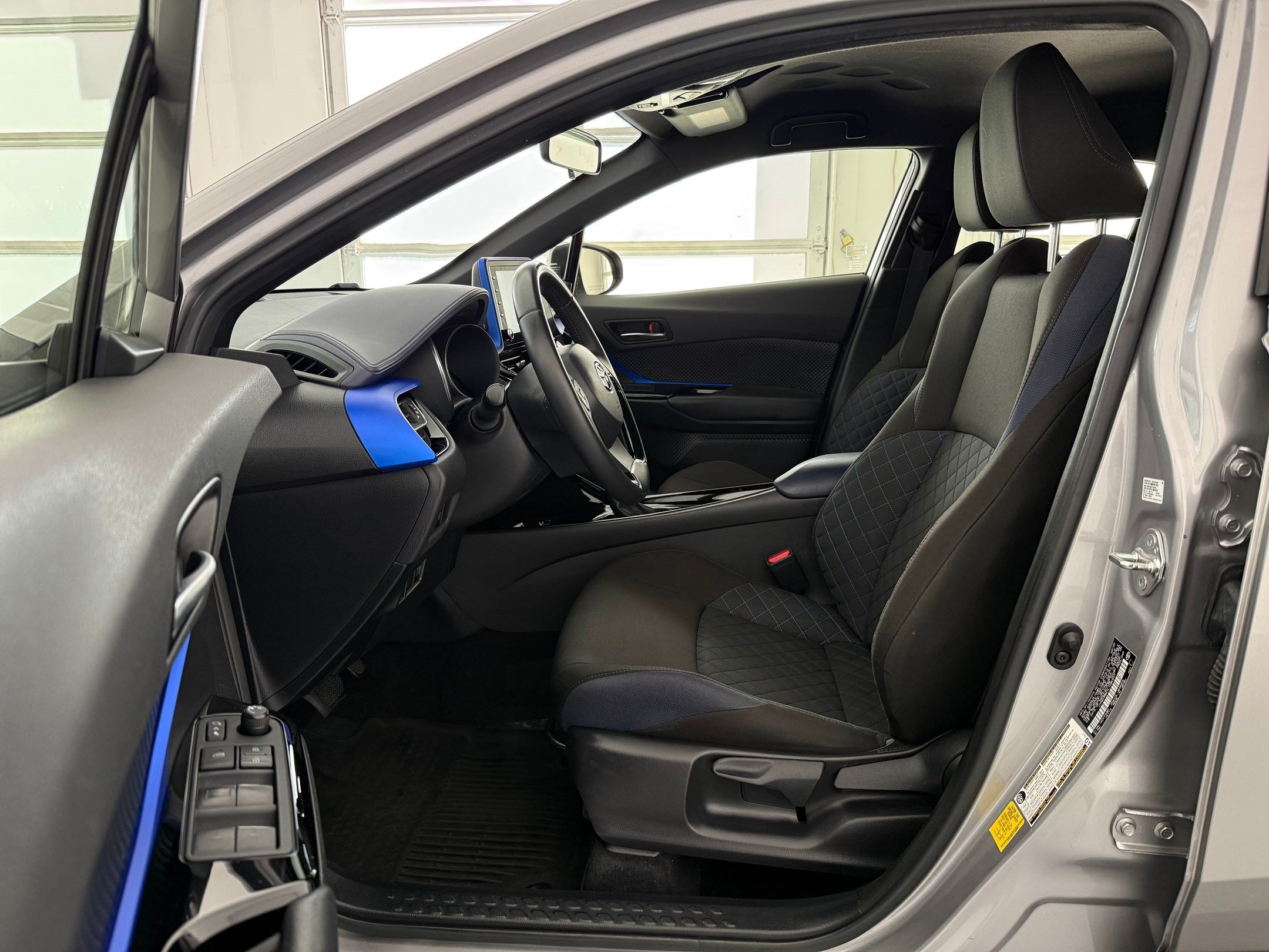 C-HR XLE SUV