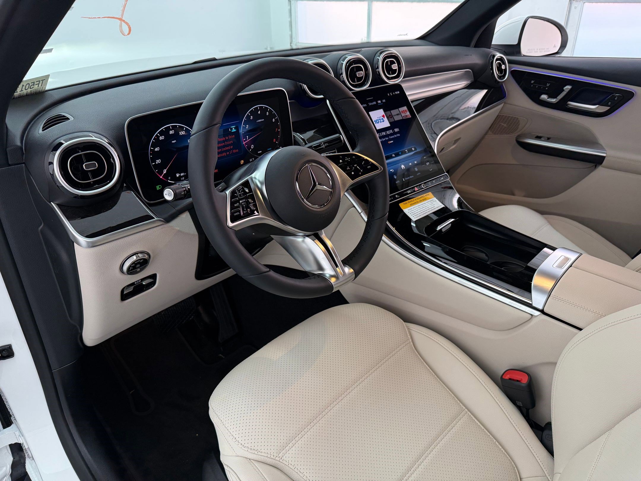 2026 Mercedes Benz GLC 300 photo 3