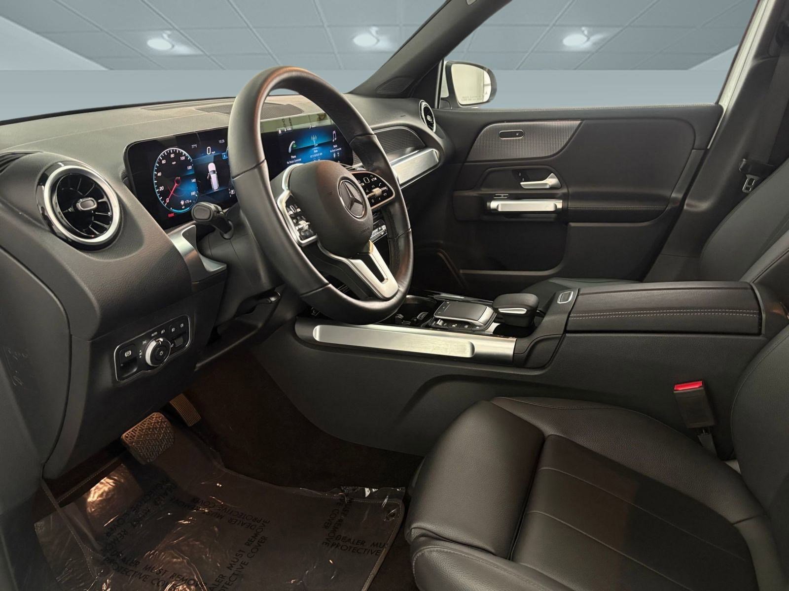 2022 Mercedes Benz GLB 250 photo 4