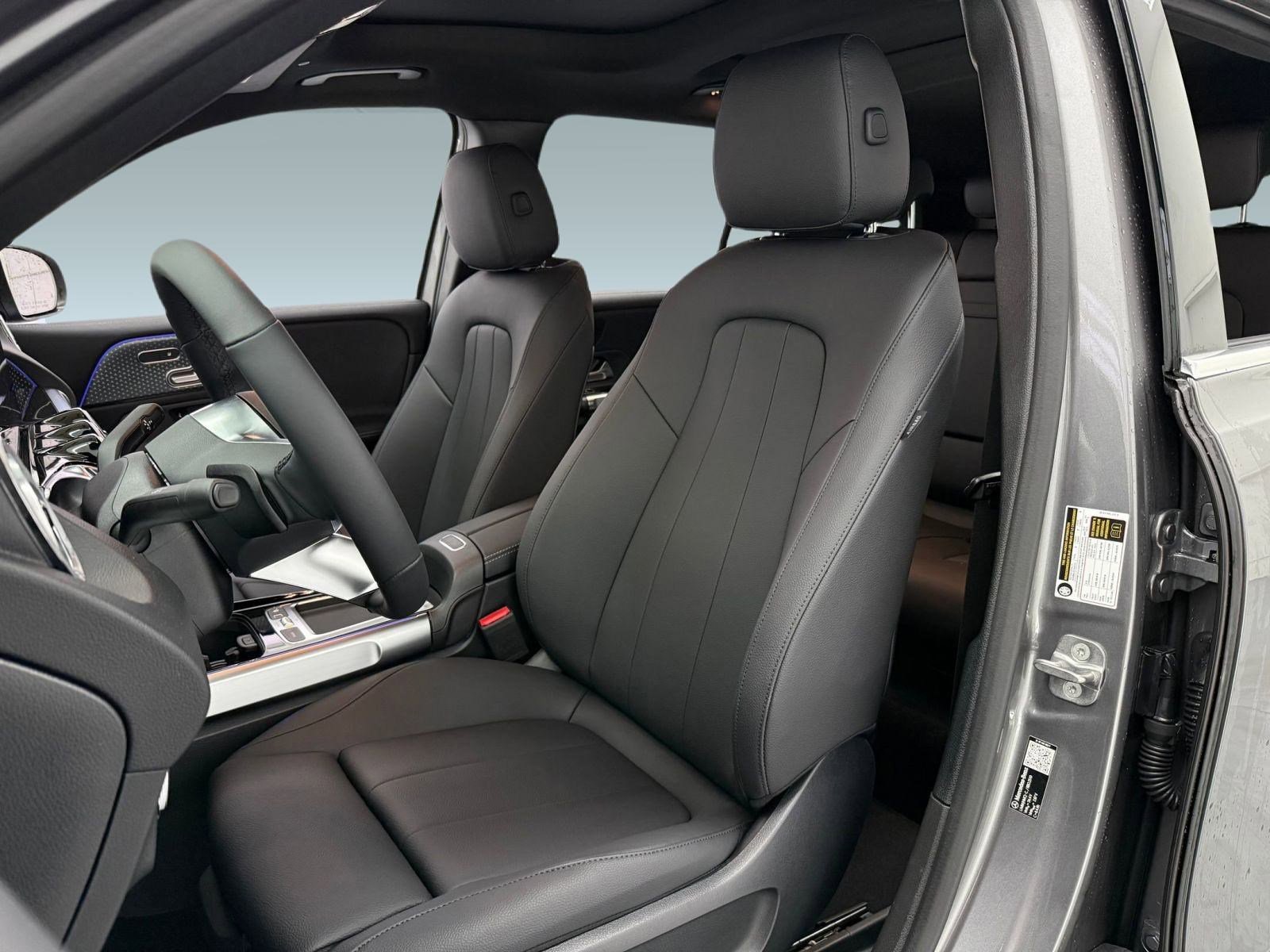 2026 Mercedes Benz GLB 250 photo 4