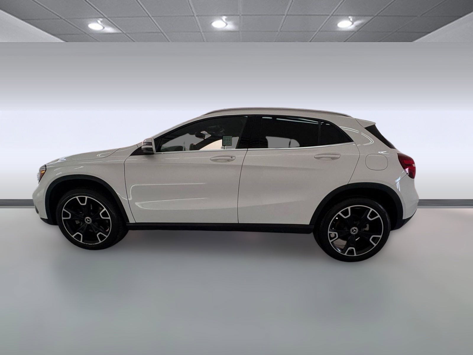 Used 2019 Mercedes-Benz GLA-Class GLA250 with VIN WDCTG4EB2KU020735 for sale in Santa Monica, CA