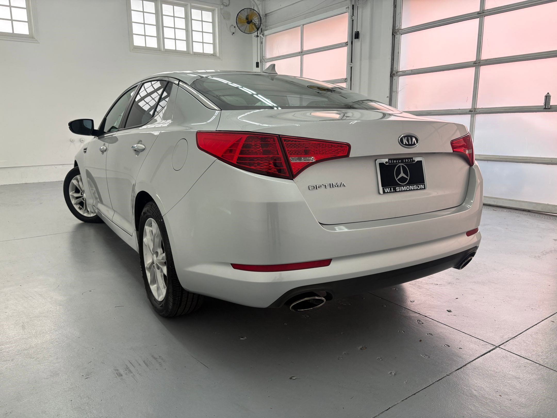 2012 Kia Optima LX photo 2