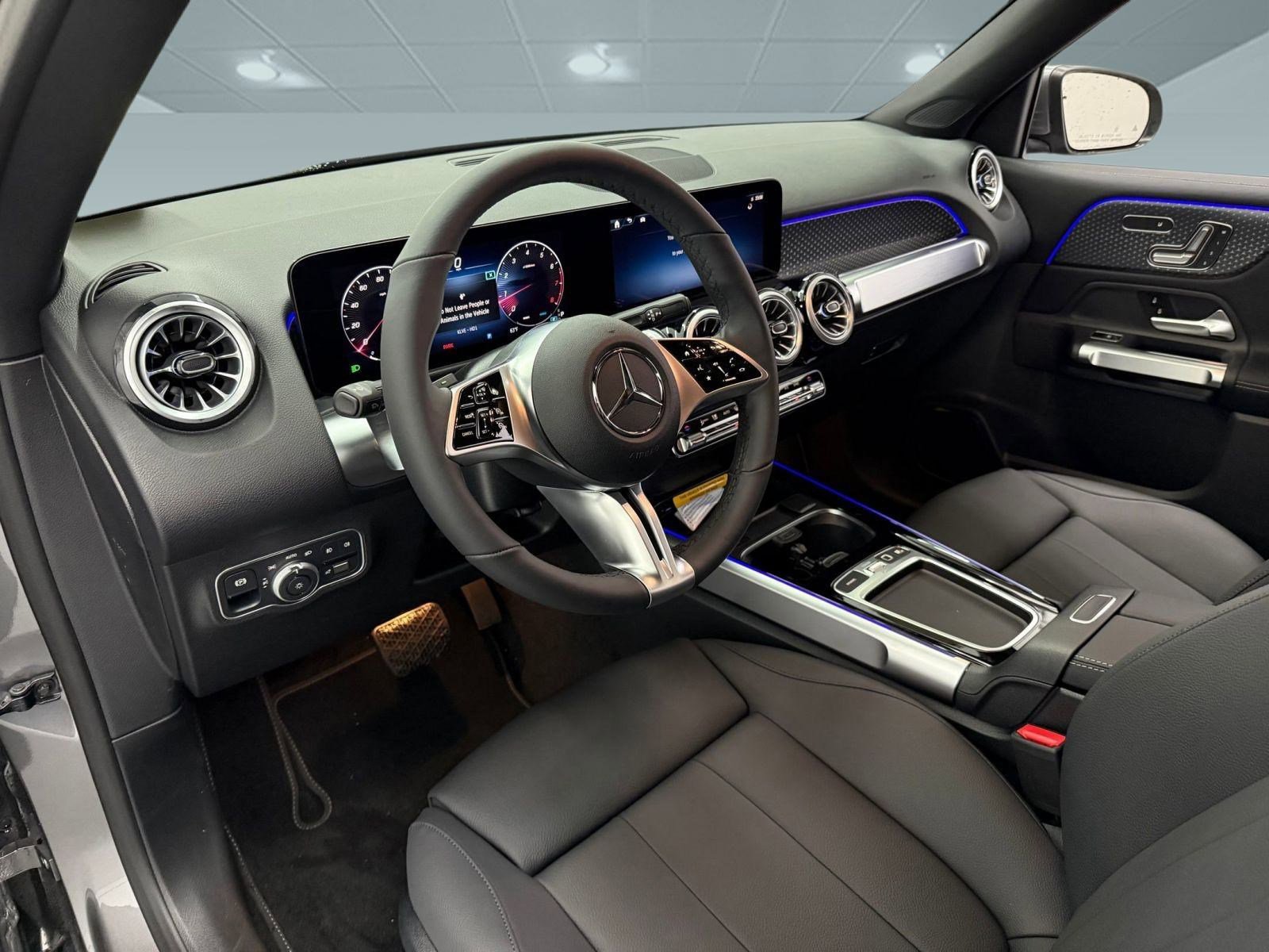 2026 Mercedes Benz GLB 250 photo 3