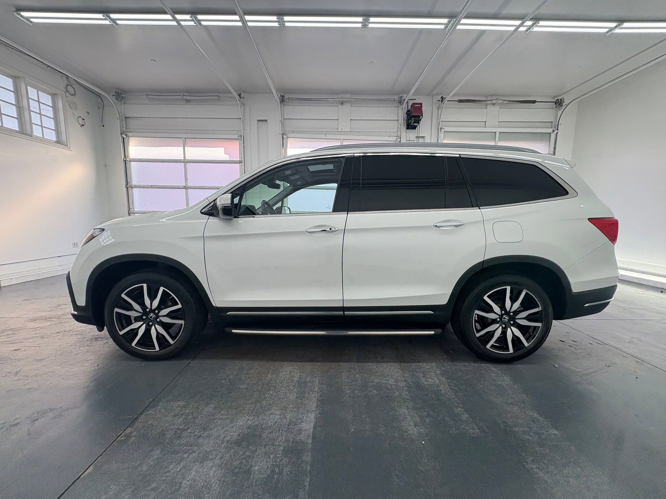 2022 Honda Pilot Elite photo 2