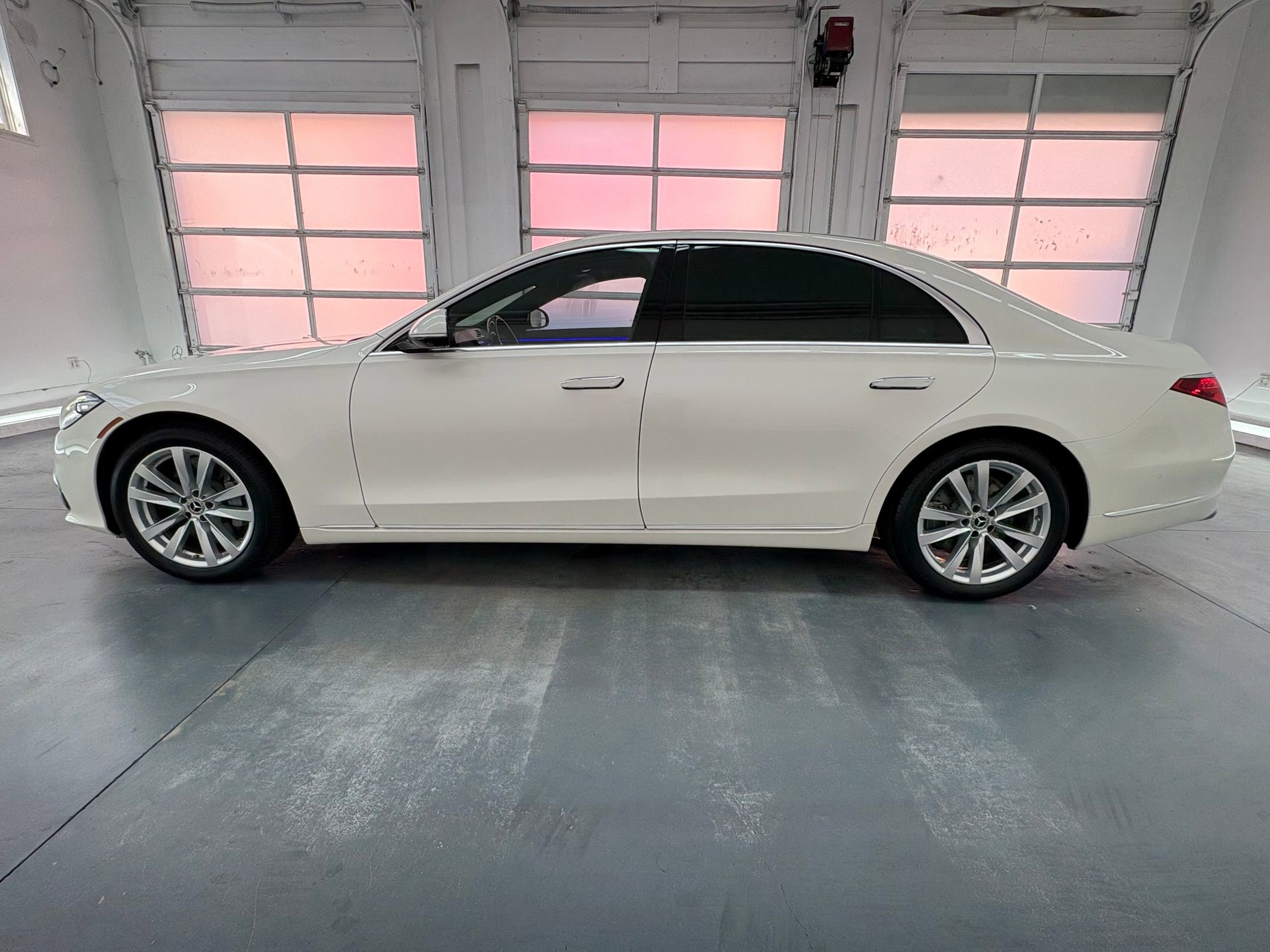 2021 Mercedes Benz S photo 2