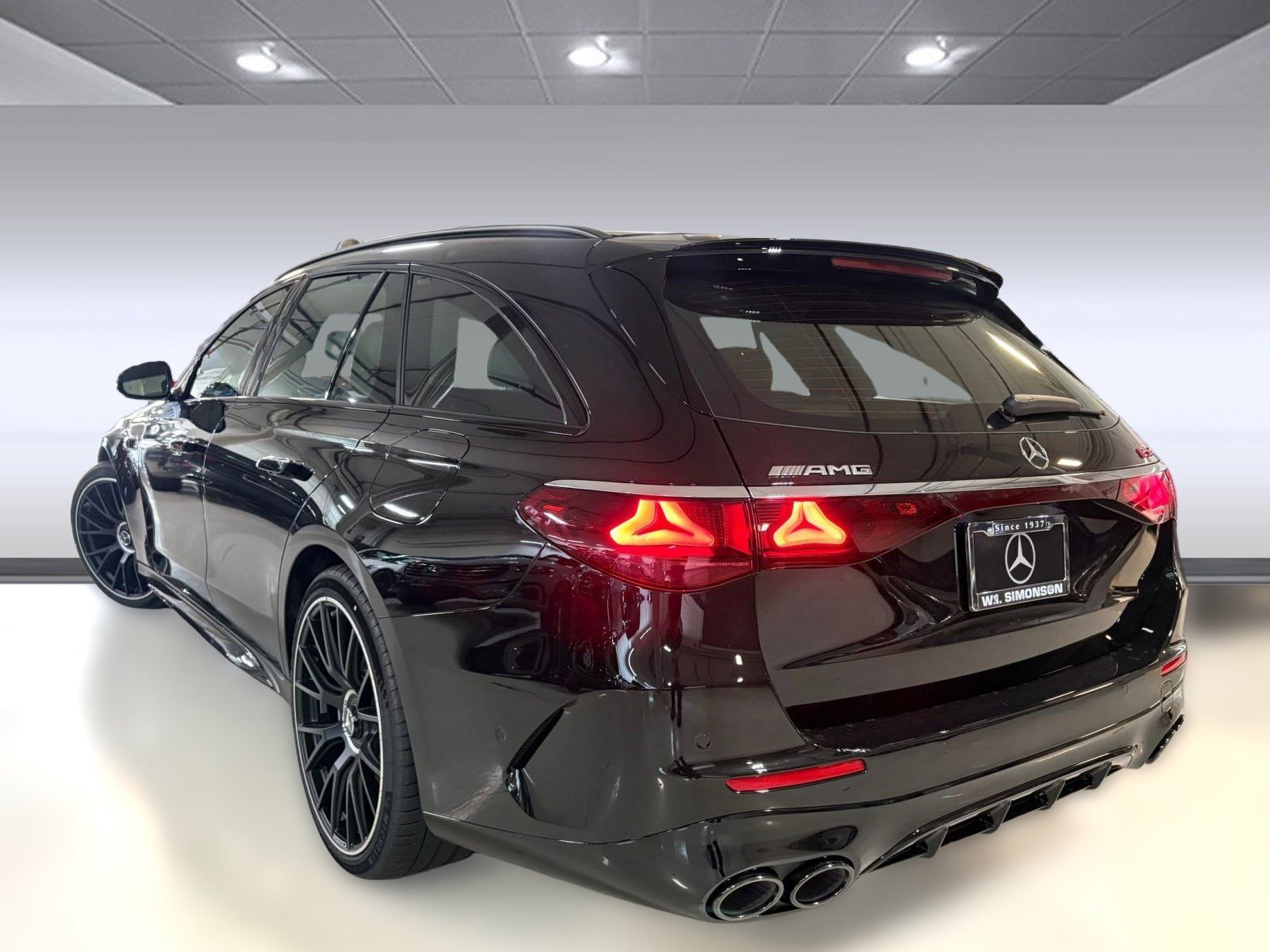 2026 Mercedes Benz E AMG 53 photo 2