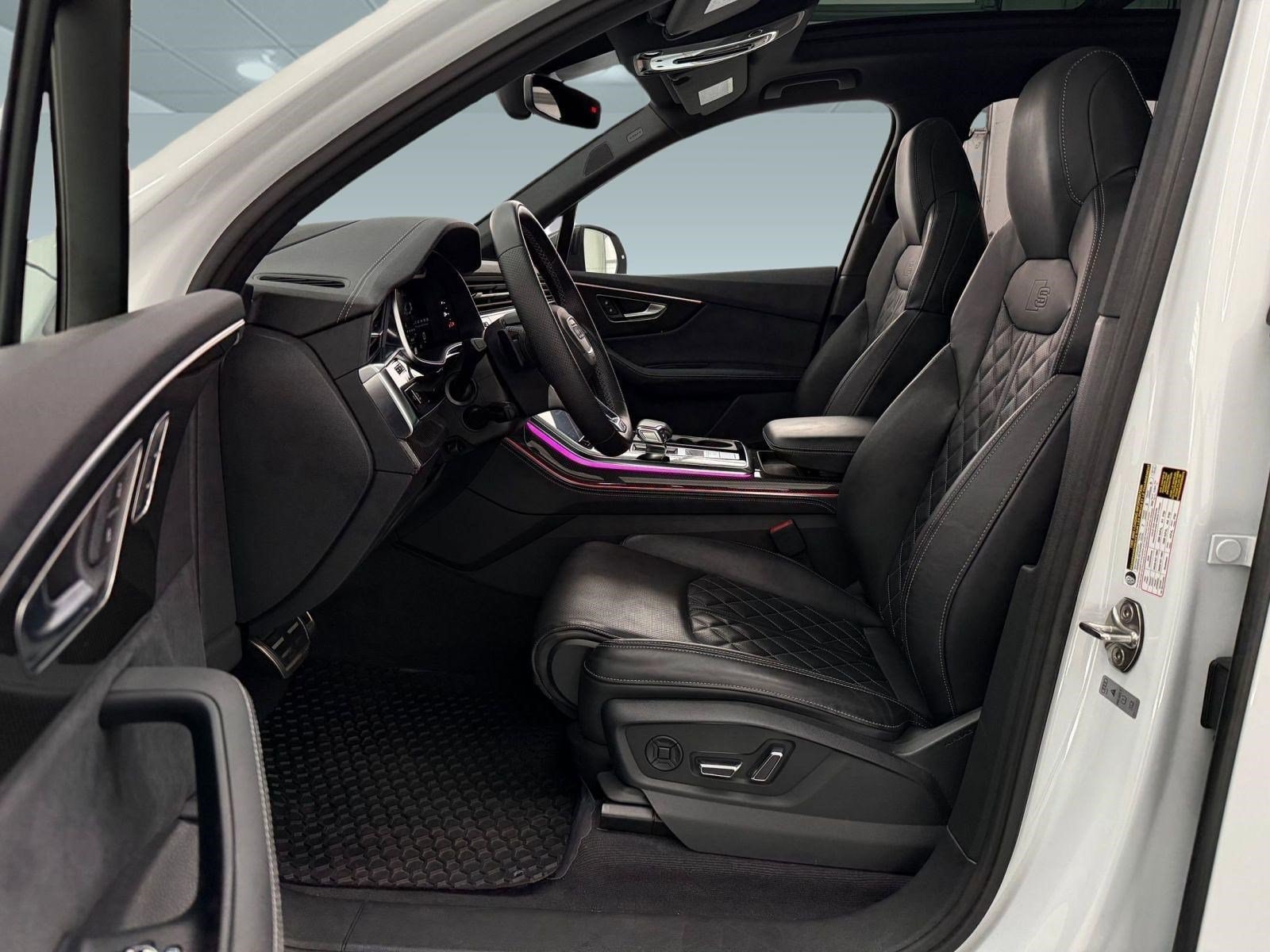 SQ7 Prestige SUV