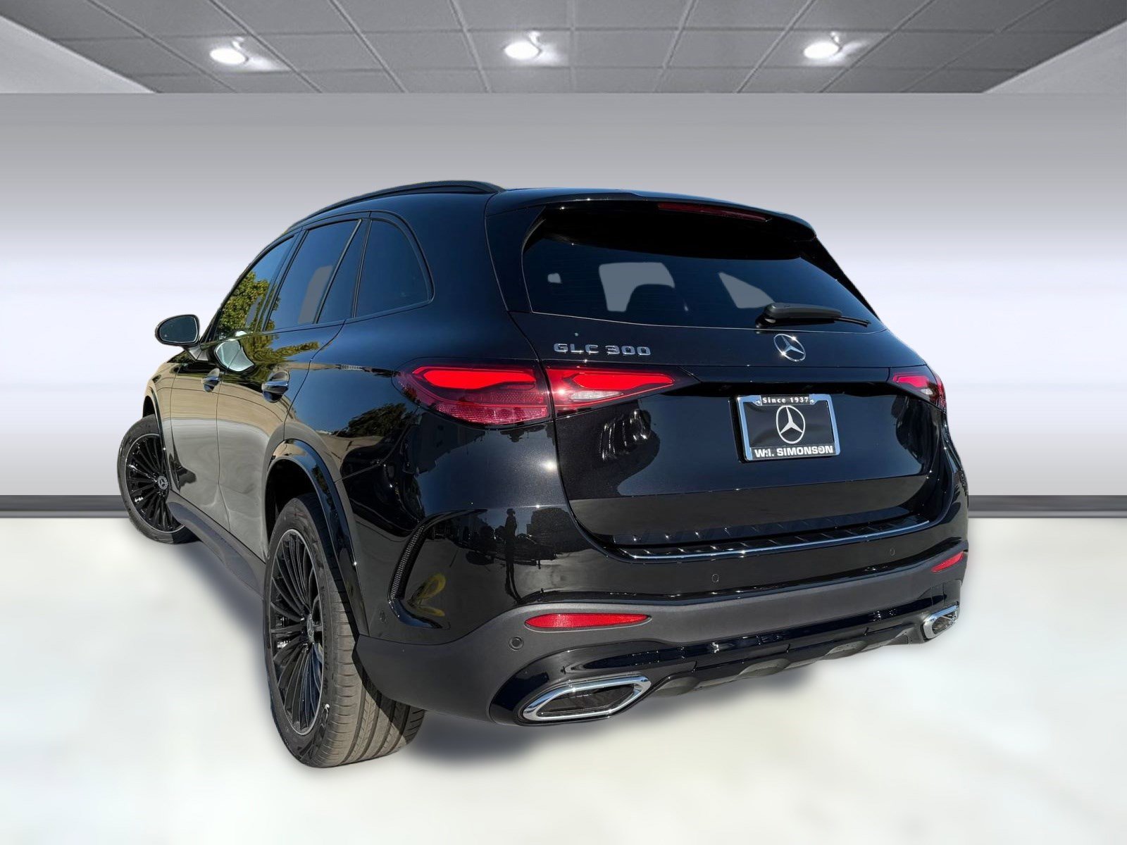 2026 Mercedes Benz GLC 300 photo 2