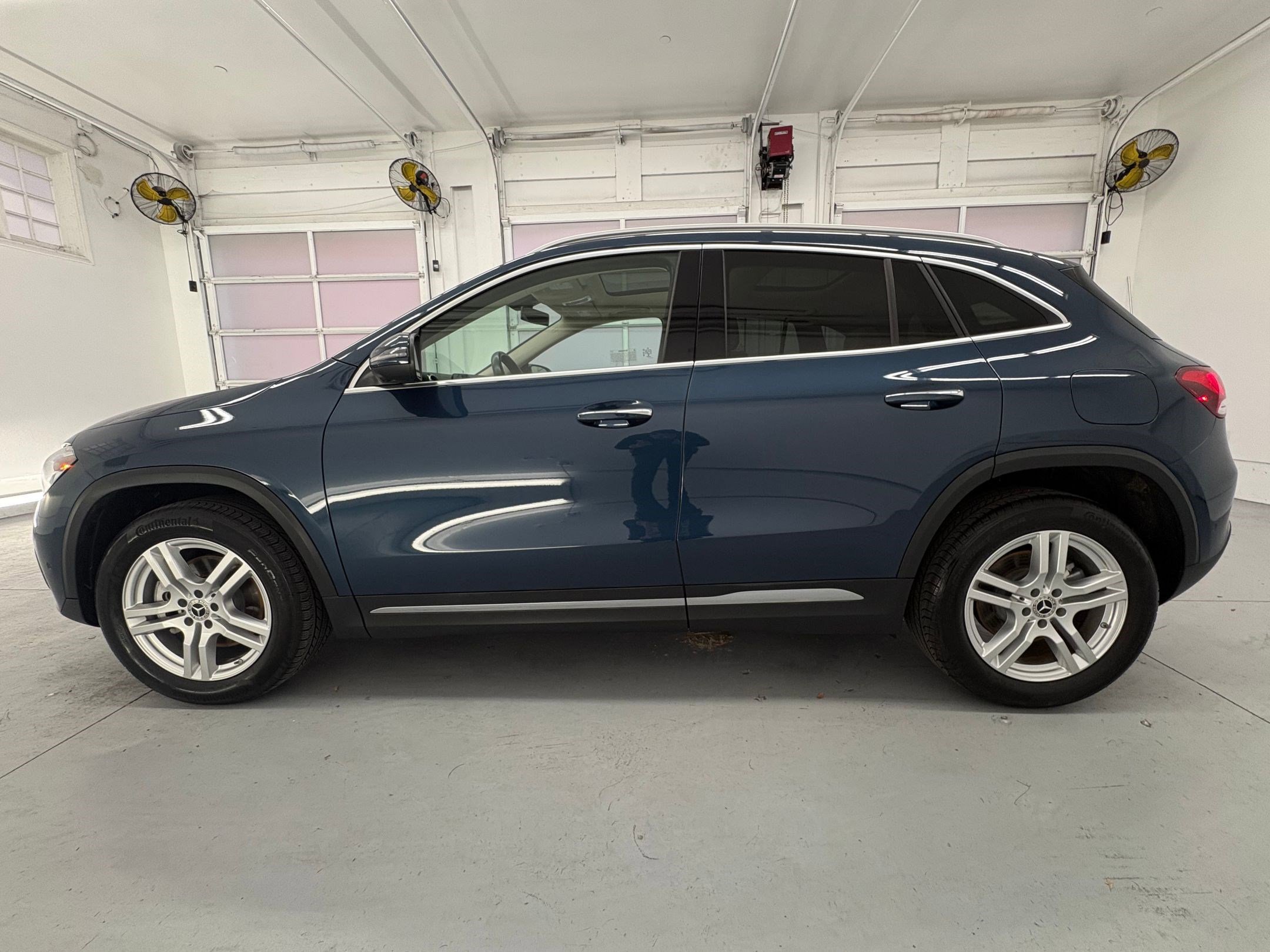 2022 Mercedes Benz GLA 250 4MATIC photo 2