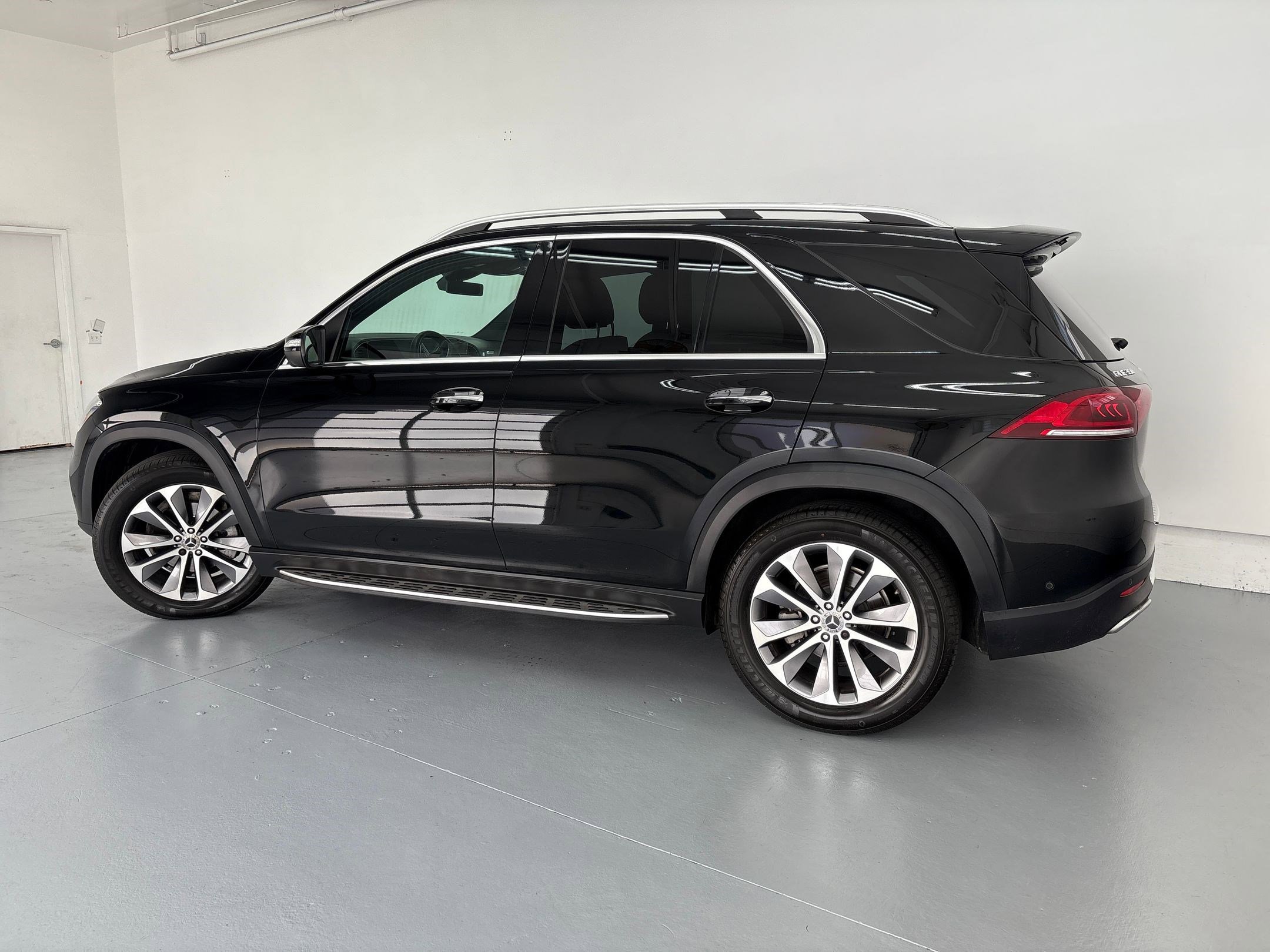 2023 Mercedes Benz GLE 350 4MATIC photo 2