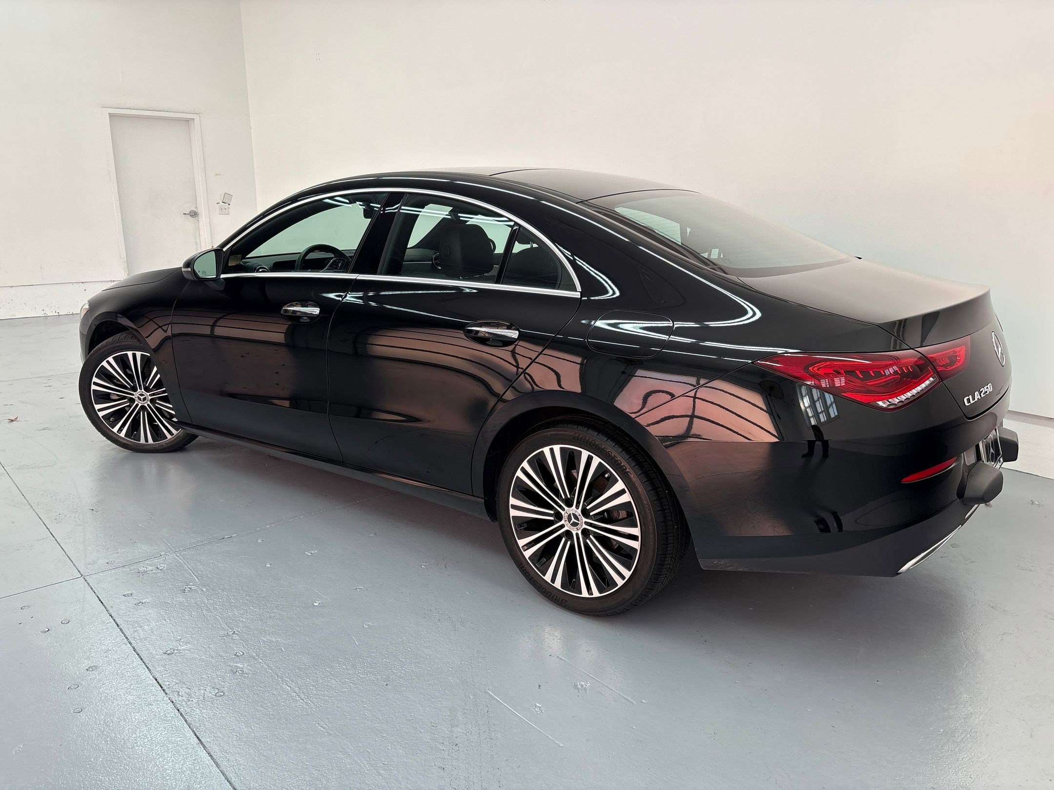 2023 Mercedes Benz CLA 250 photo 3