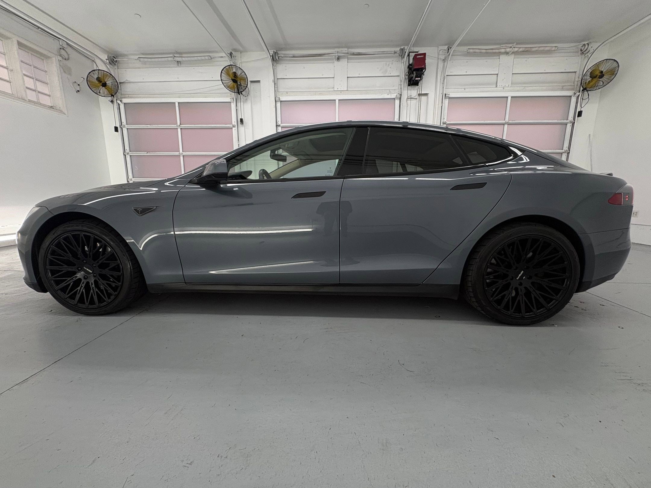 2014 Tesla Model S P85 photo 2