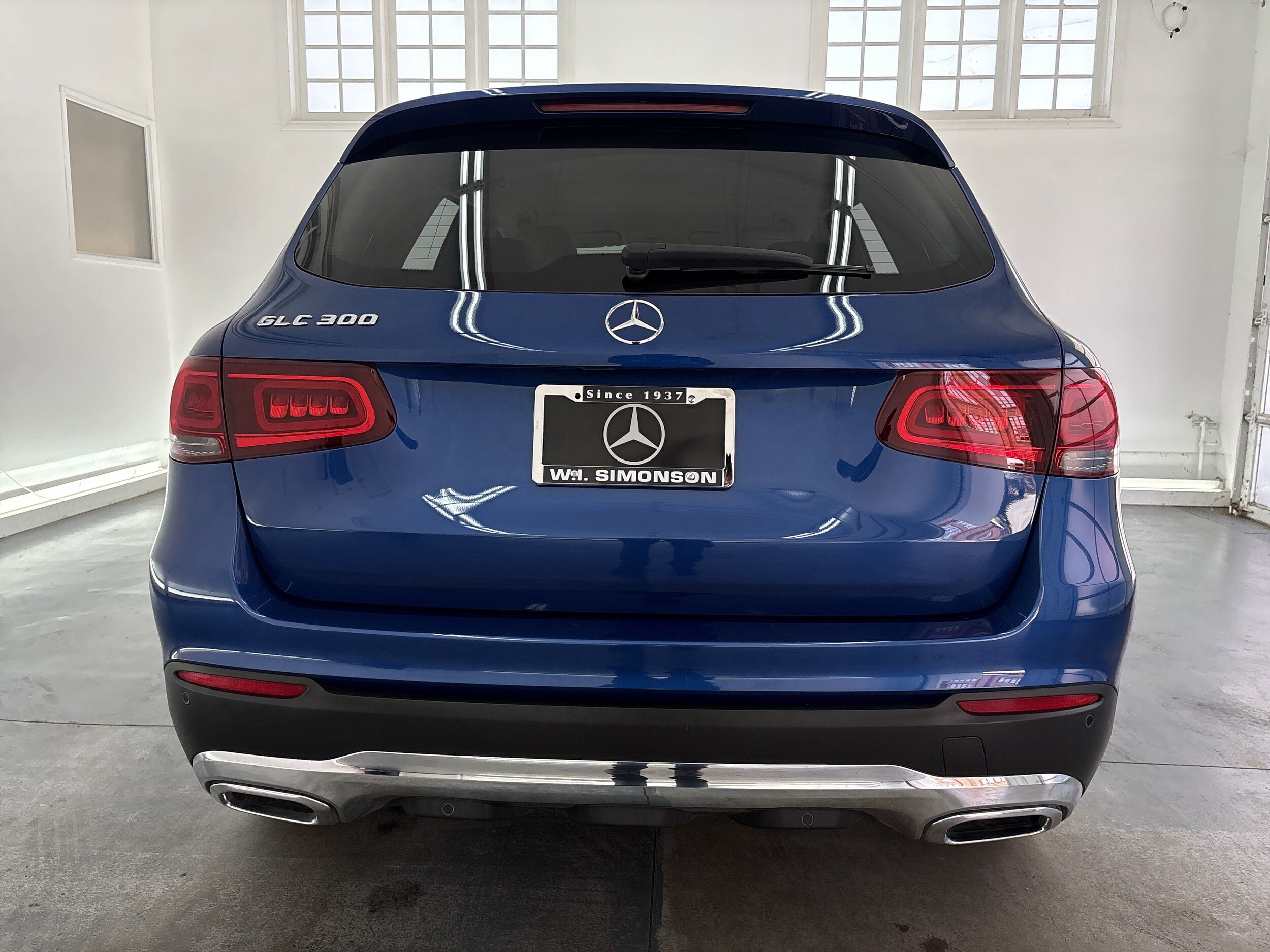 2022 Mercedes Benz GLC 300 photo 3