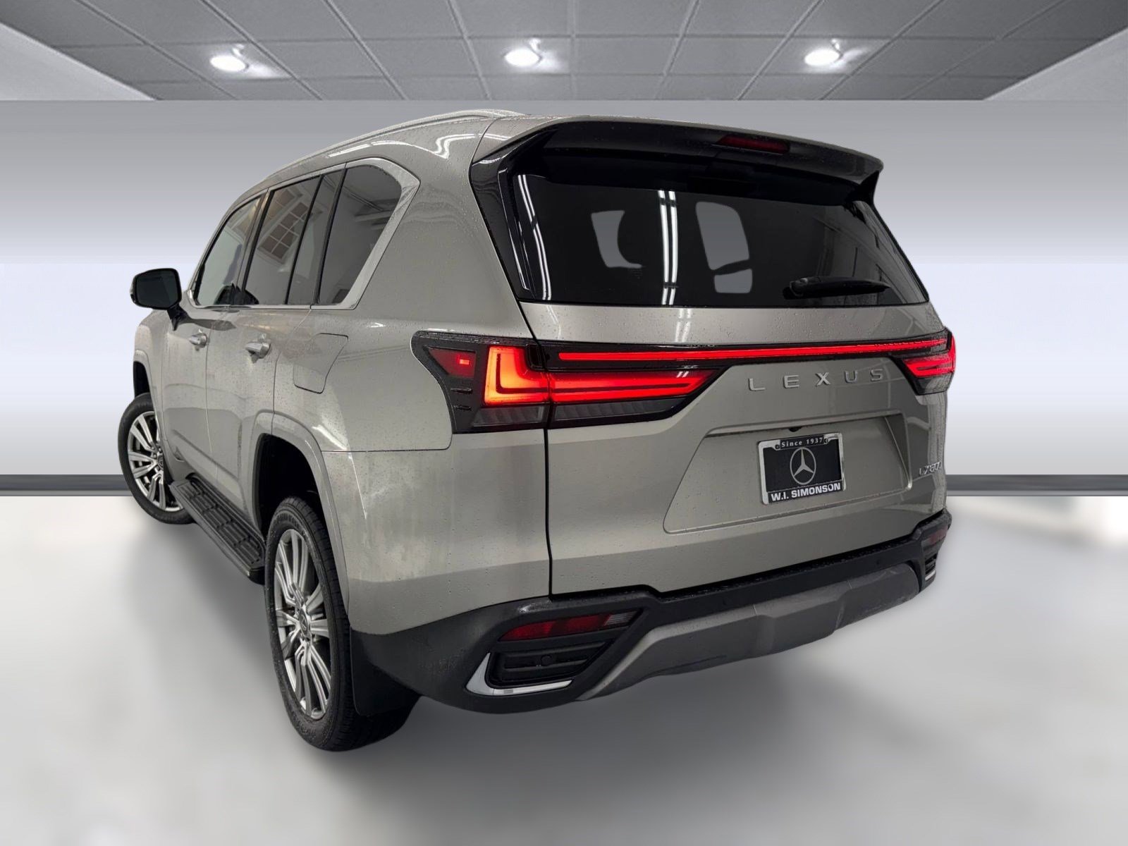 2022 Lexus LX 600 Ultra Luxury photo 3