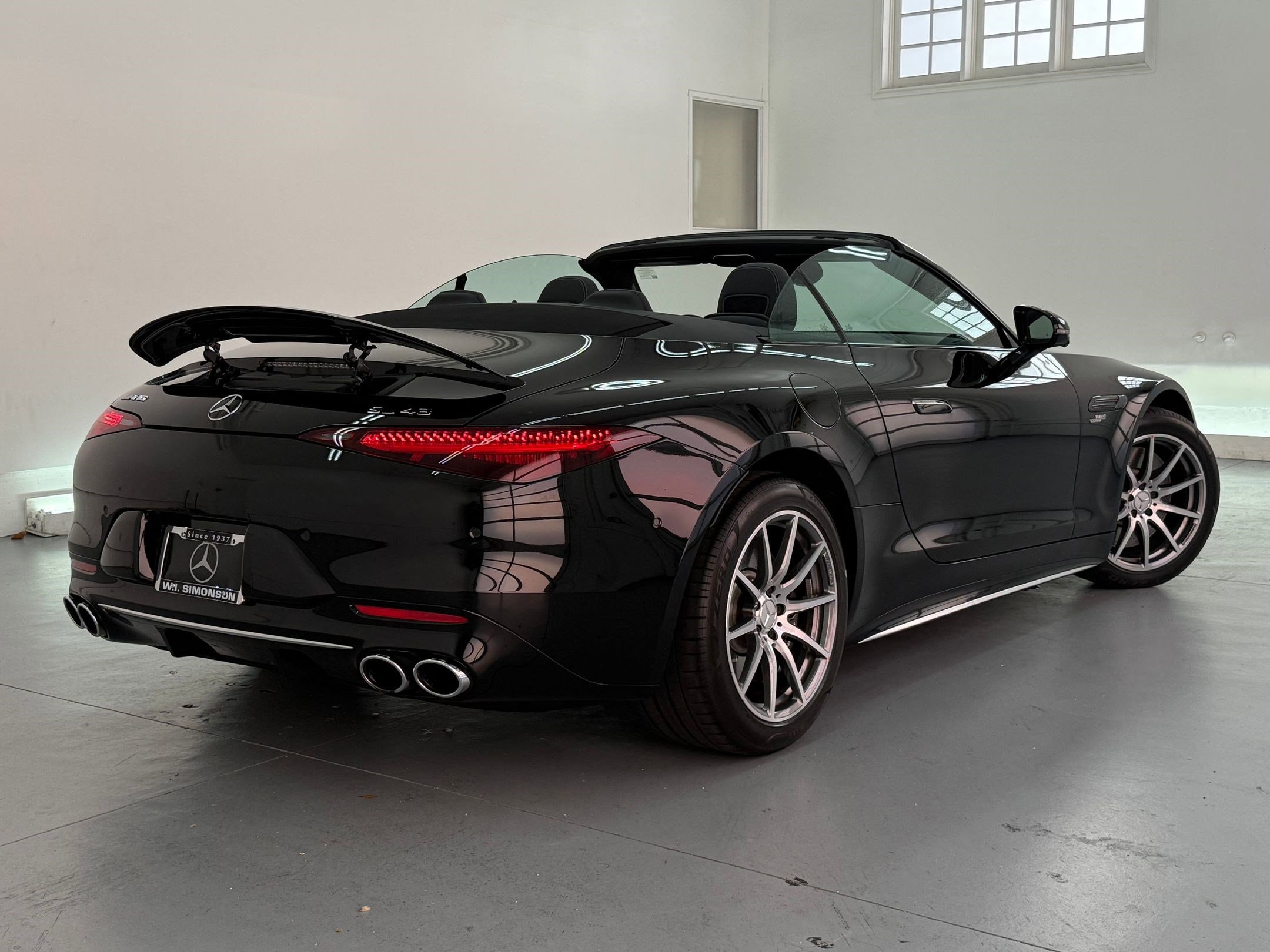 2023 Mercedes-Benz AMG SL 43 AMG SL 43 photo 3