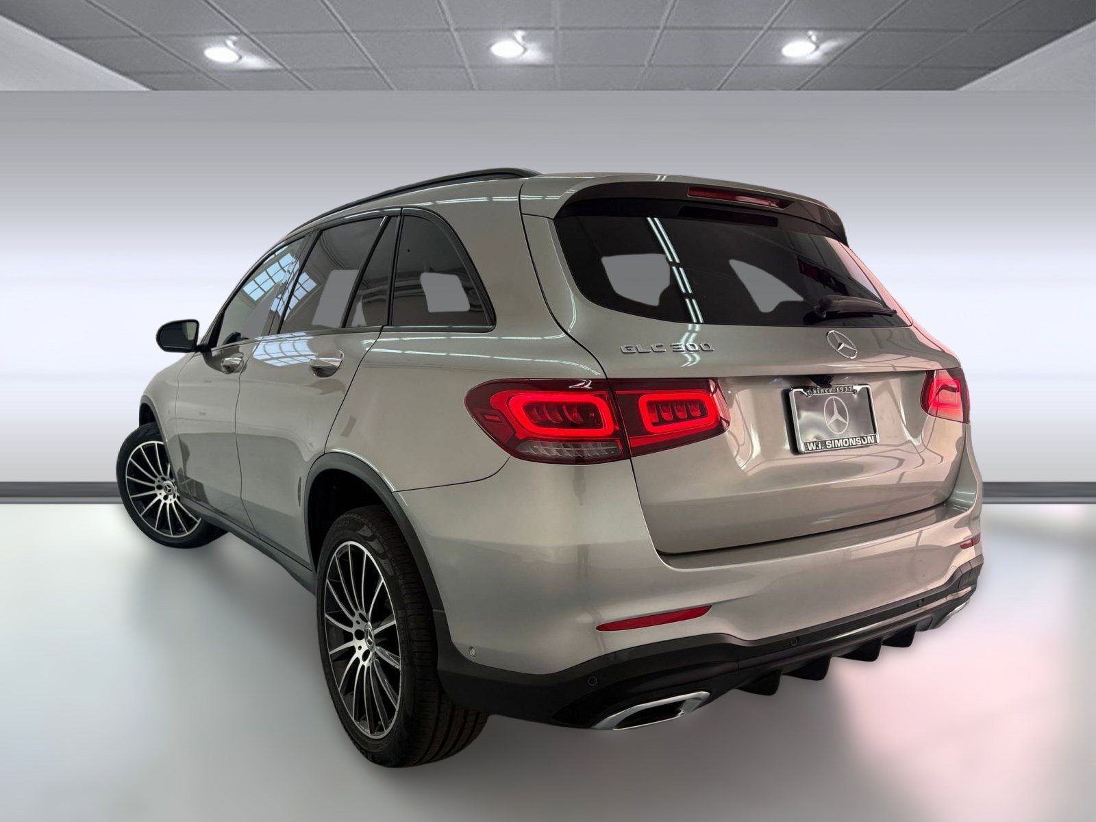 2022 Mercedes Benz GLC 300 photo 3