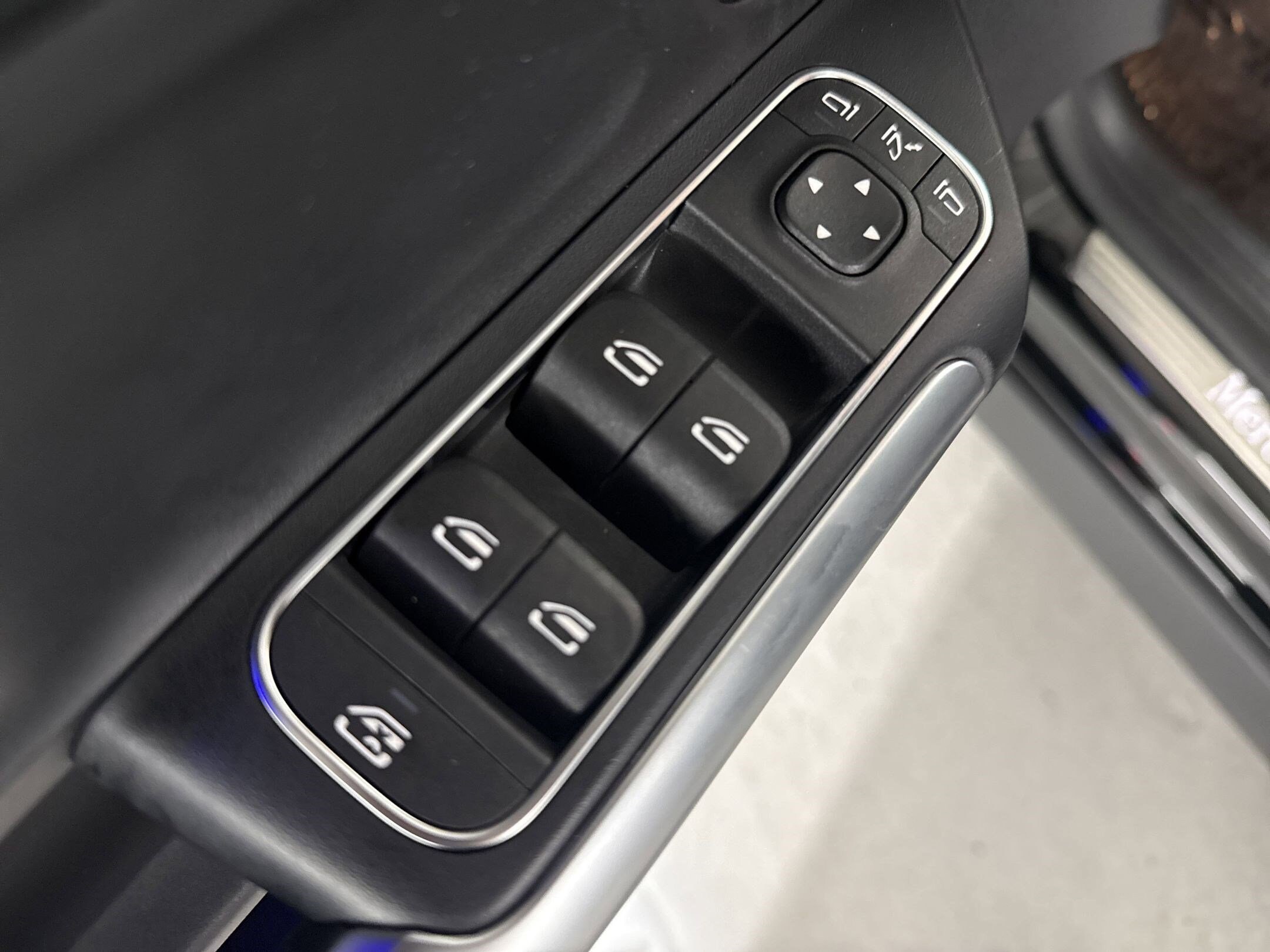 2025 Mercedes Benz GLA 250 photo 3