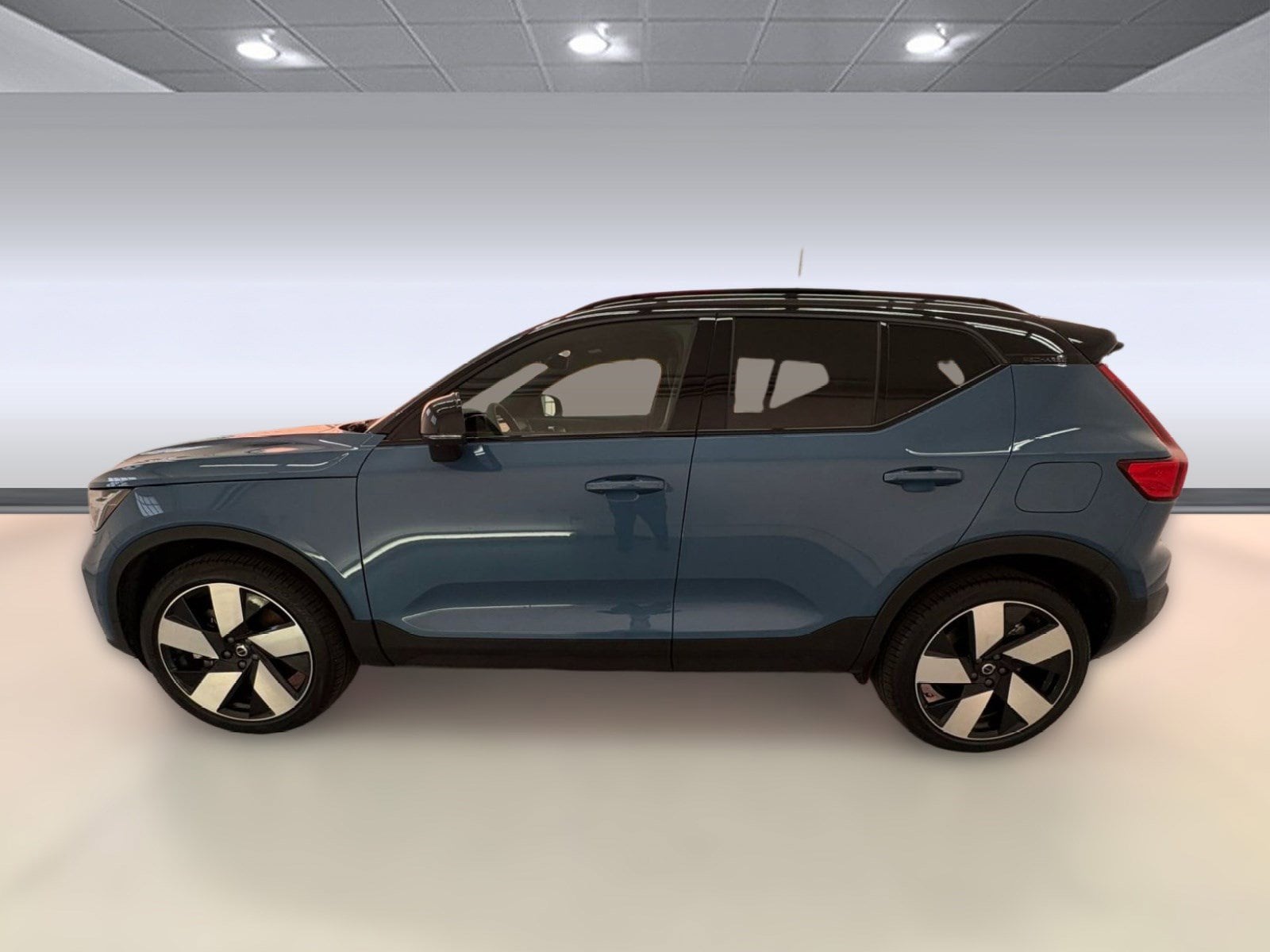 Used 2024 Volvo XC40 Ultimate with VIN YV4EH3HMXR2256443 for sale in Santa Monica, CA