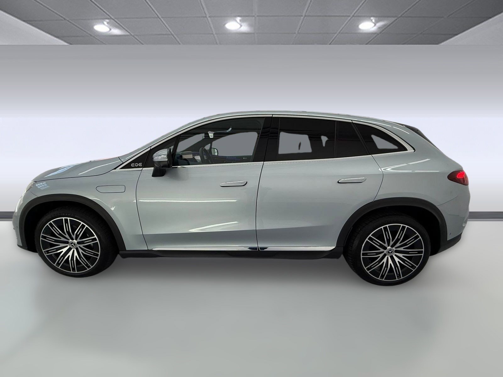 2026 Mercedes Benz EQE SUV 4MATIC photo 2