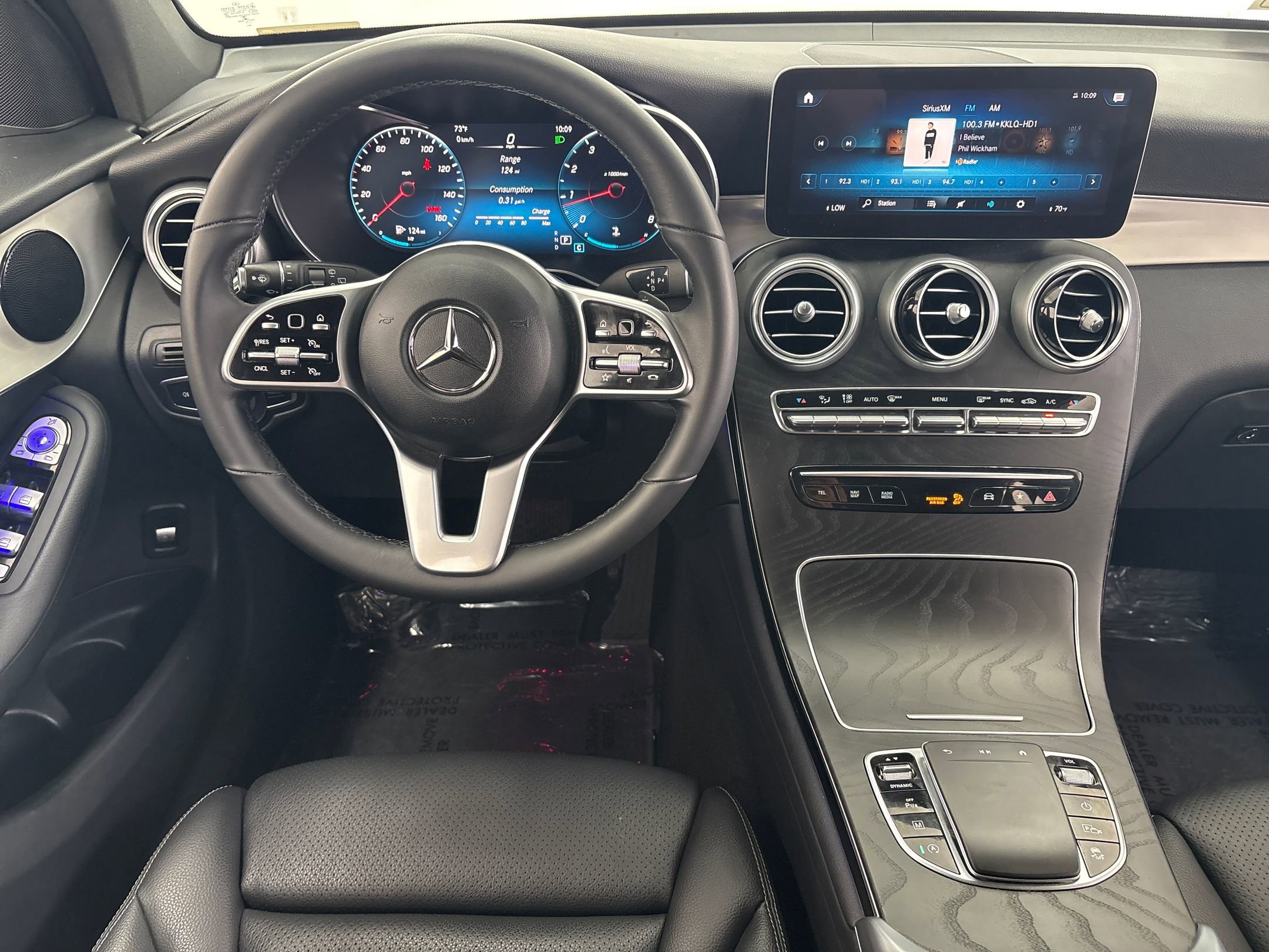 2022 Mercedes Benz GLC 300 photo 3