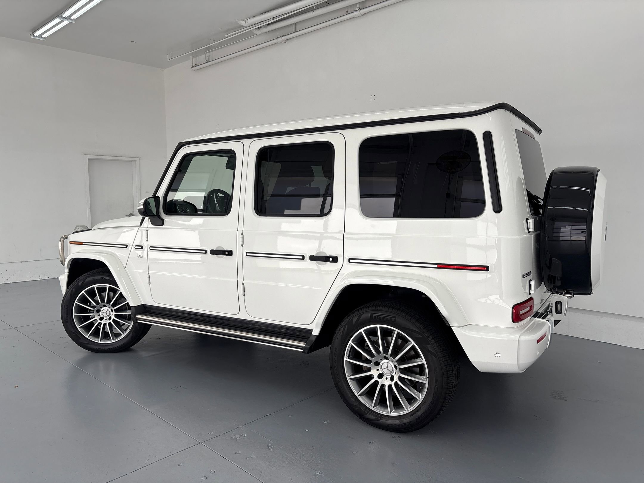 2021 Mercedes Benz G 550 photo 3