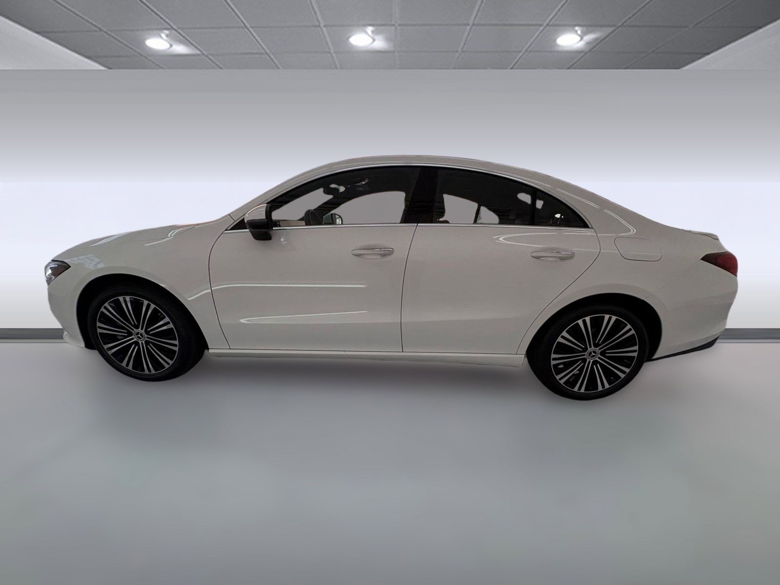 2022 Mercedes Benz CLA 250 photo 2