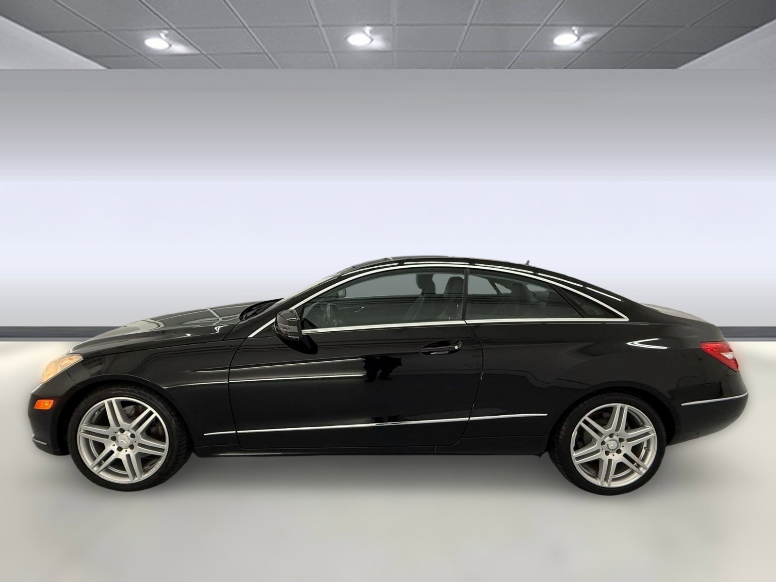 Used 2010 Mercedes-Benz E-Class E350 with VIN WDDKJ5GB5AF036765 for sale in Santa Monica, CA