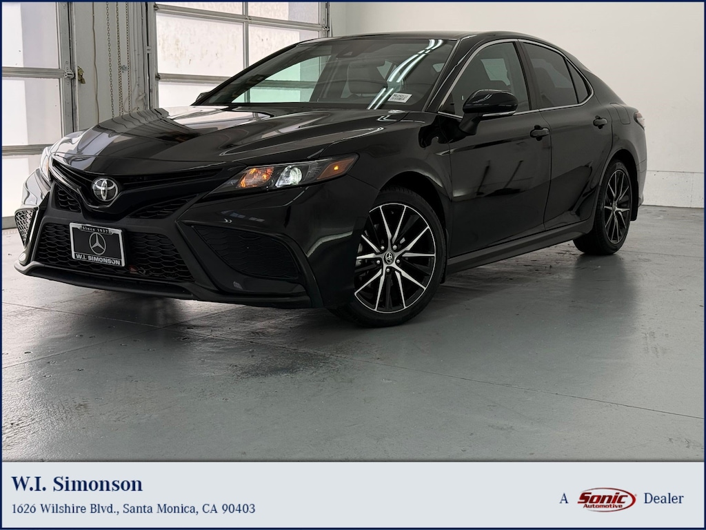 Used 2024 Toyota Camry SE Sedan