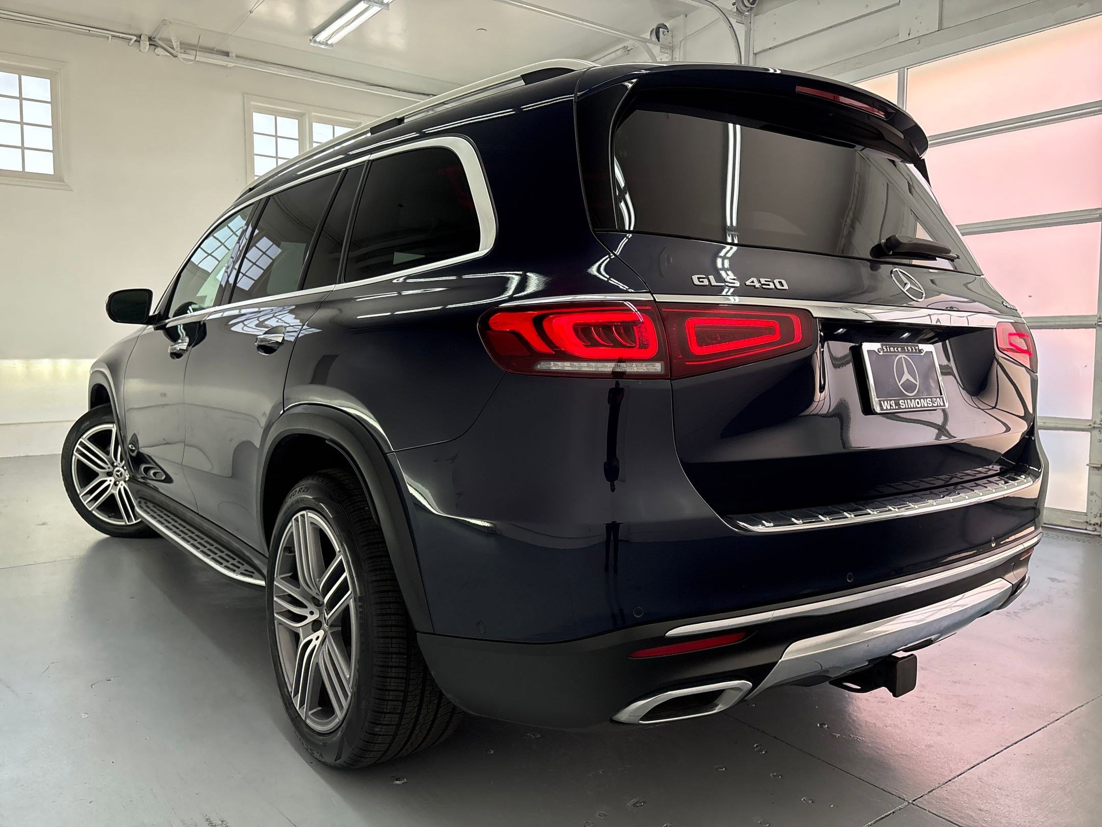 2022 Mercedes Benz GLS 450 4MATIC photo 2