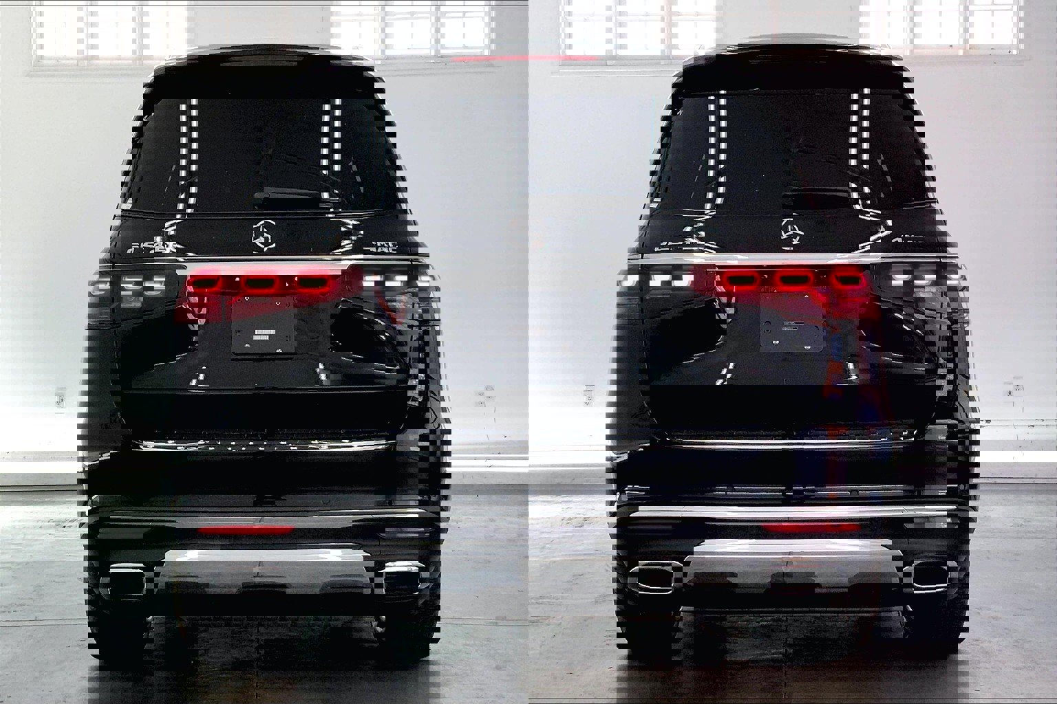 2025 Mercedes Benz GLS 450 4MATIC photo 3