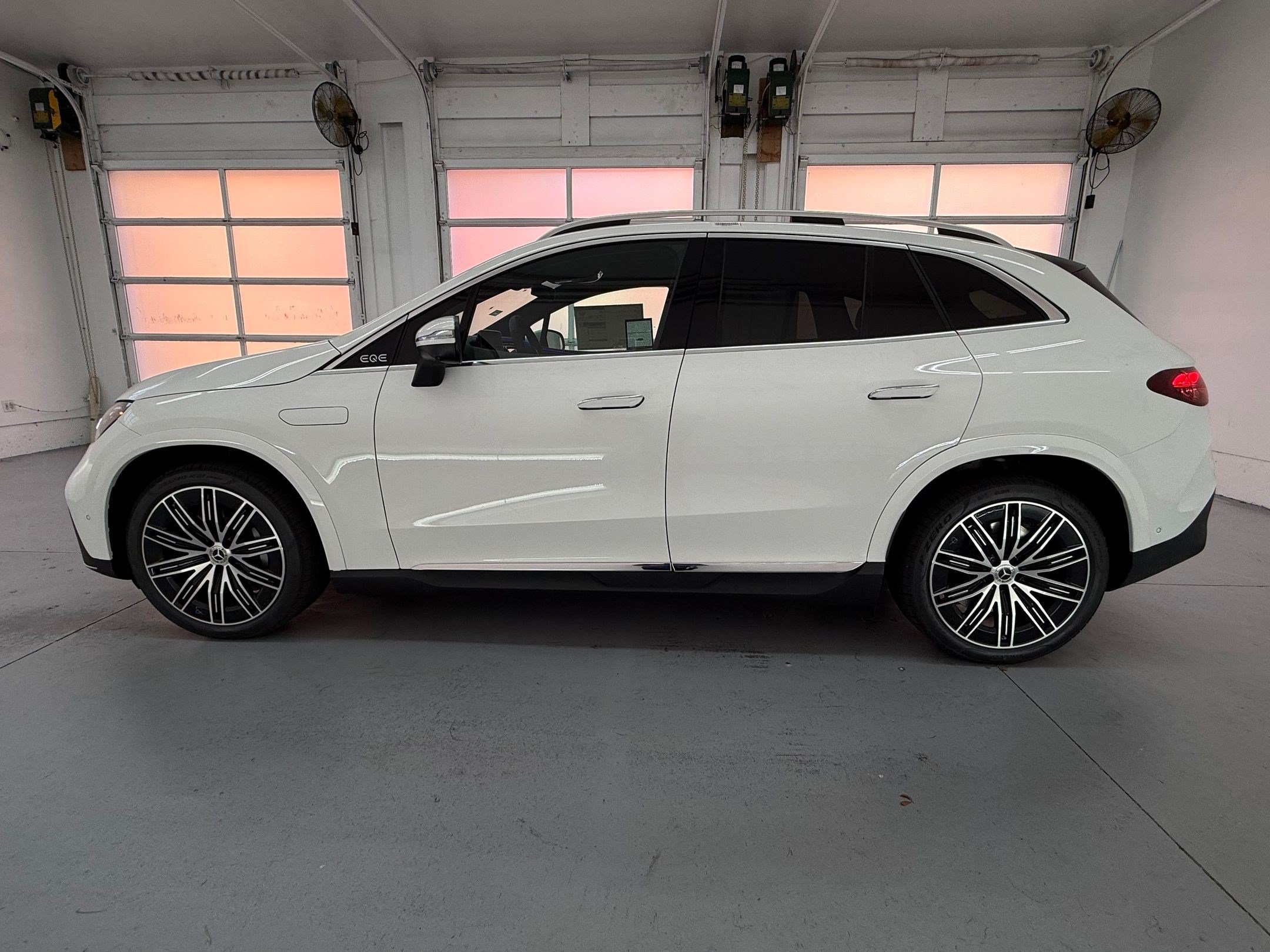 New 2027 Mercedes-Benz EQE 320+ SUV SUV