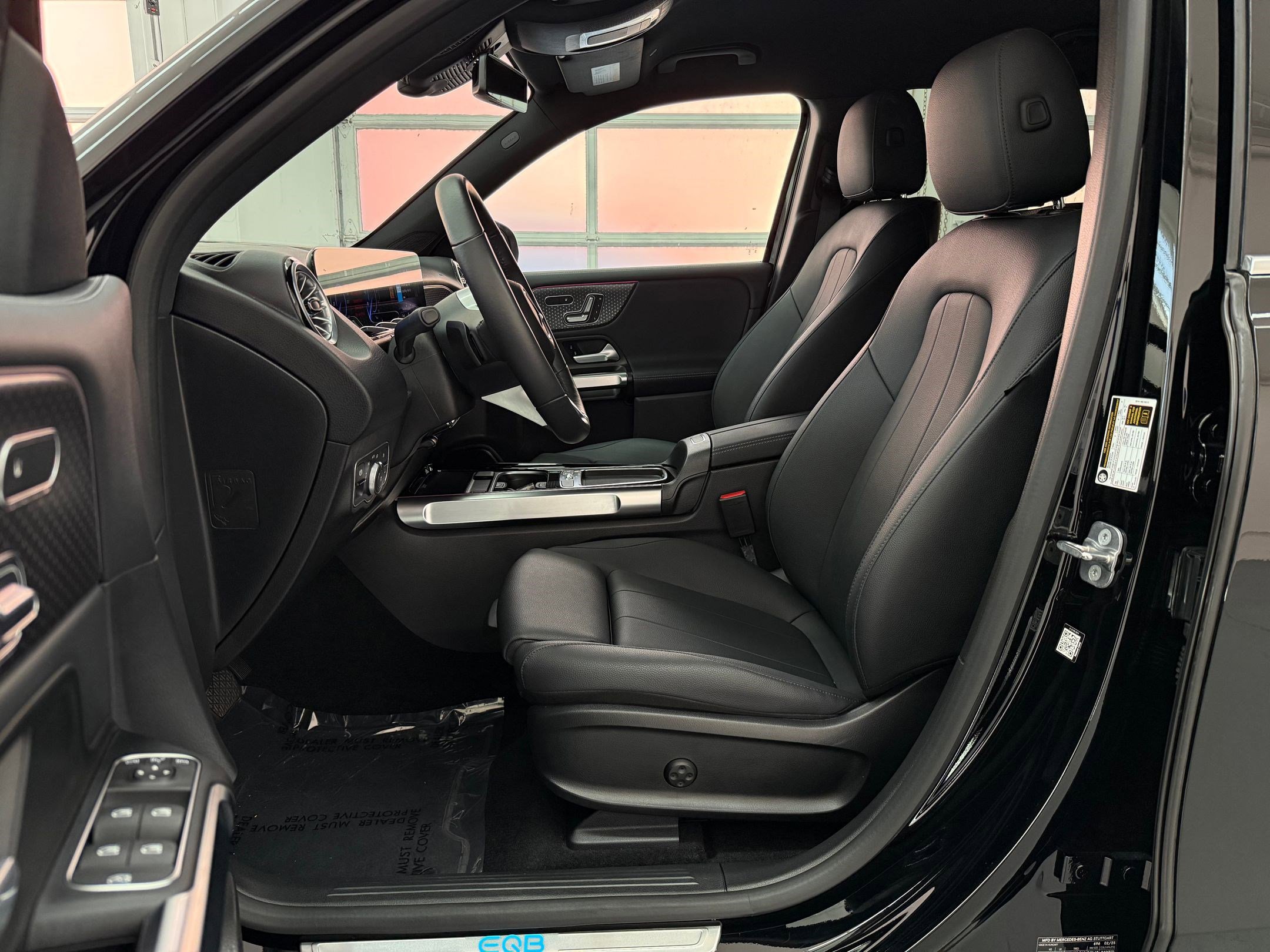 2025 Mercedes-Benz EQB 250+ EQB 250+ photo 4