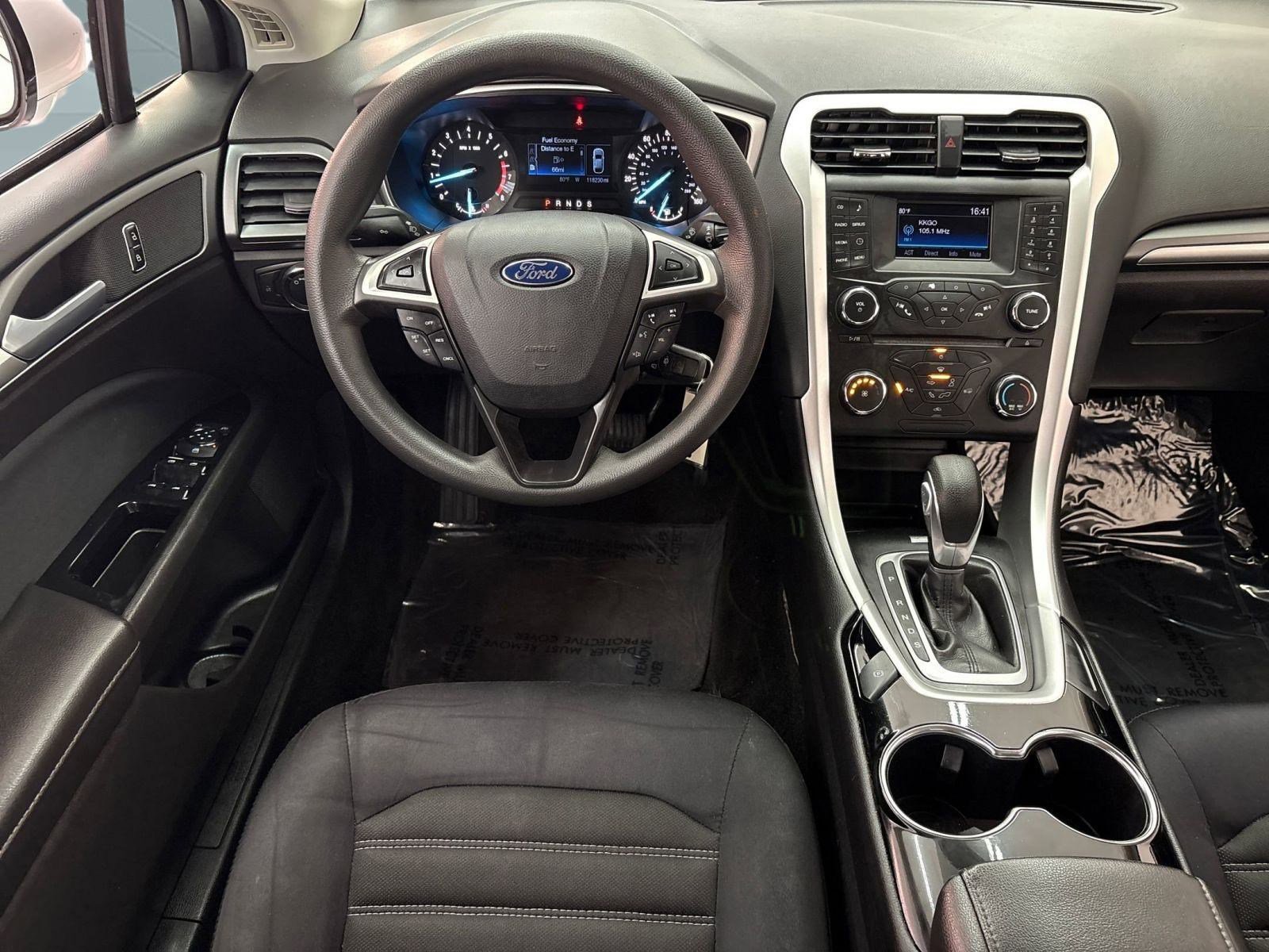 2014 Ford Fusion SE photo 4