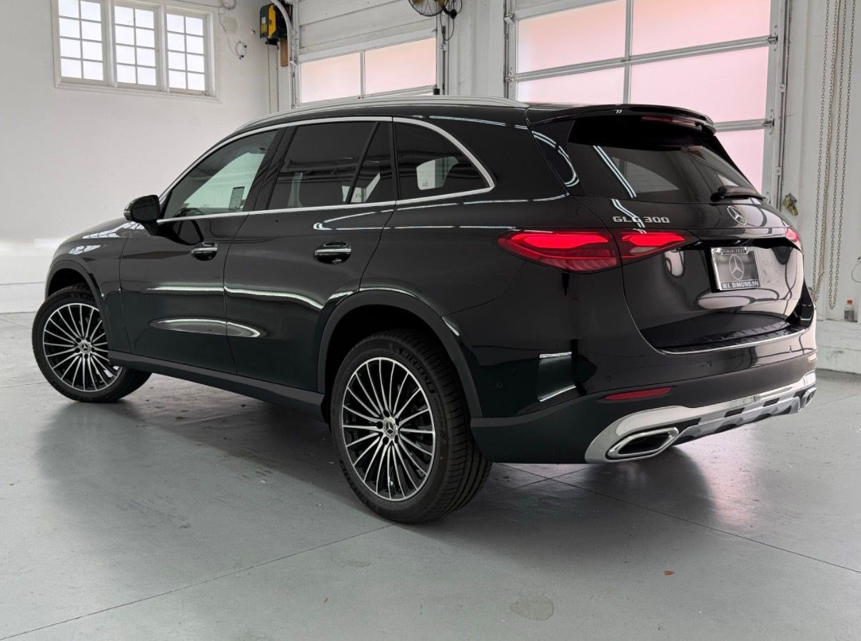 New 2027 Mercedes-Benz GLC 300 SUV