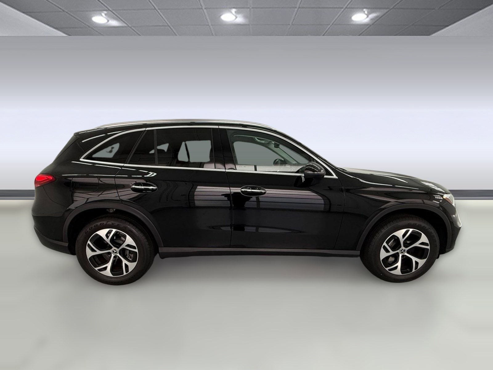 2025 Mercedes-Benz GLC 350e GLC 350e photo 6