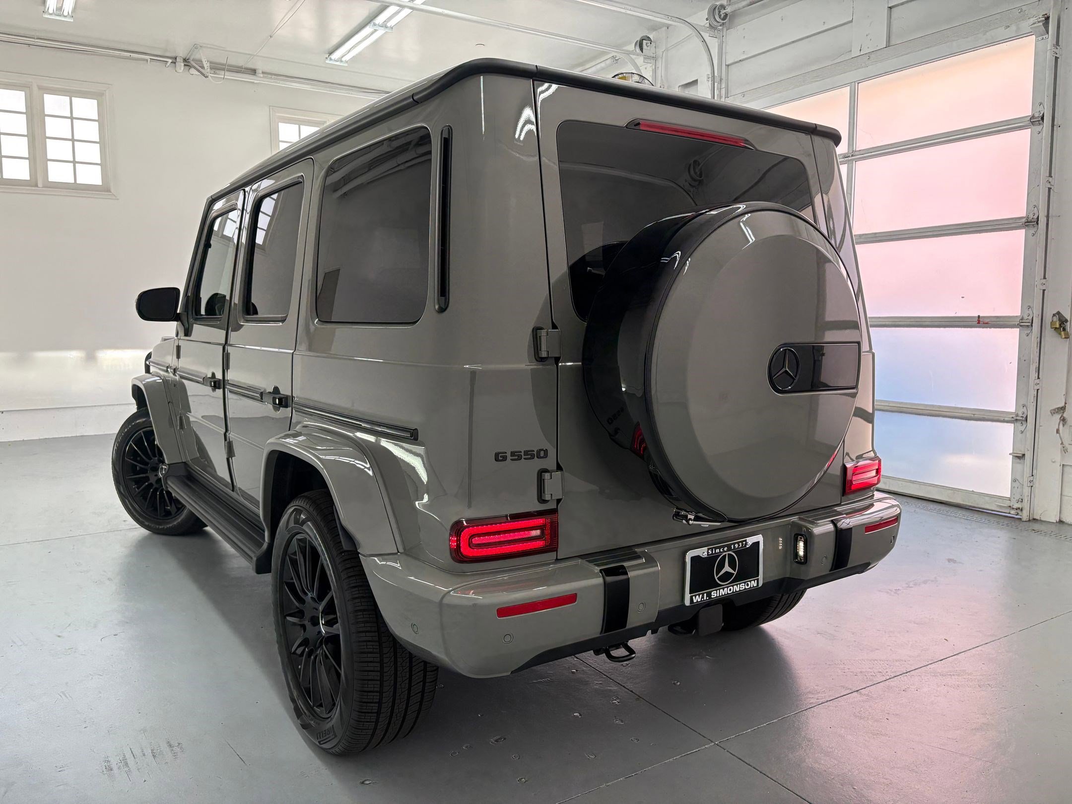 2024 Mercedes Benz G 550 photo 3