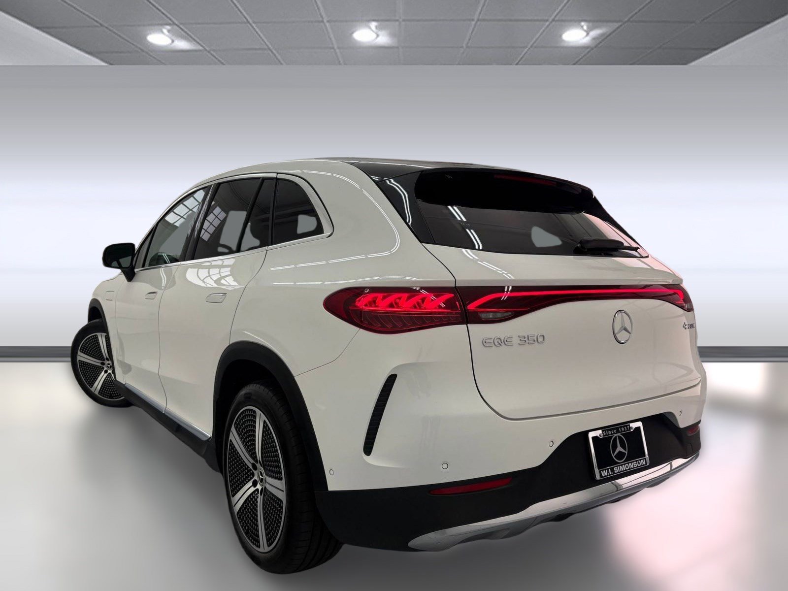 2023 Mercedes Benz 350 4MATIC photo 3