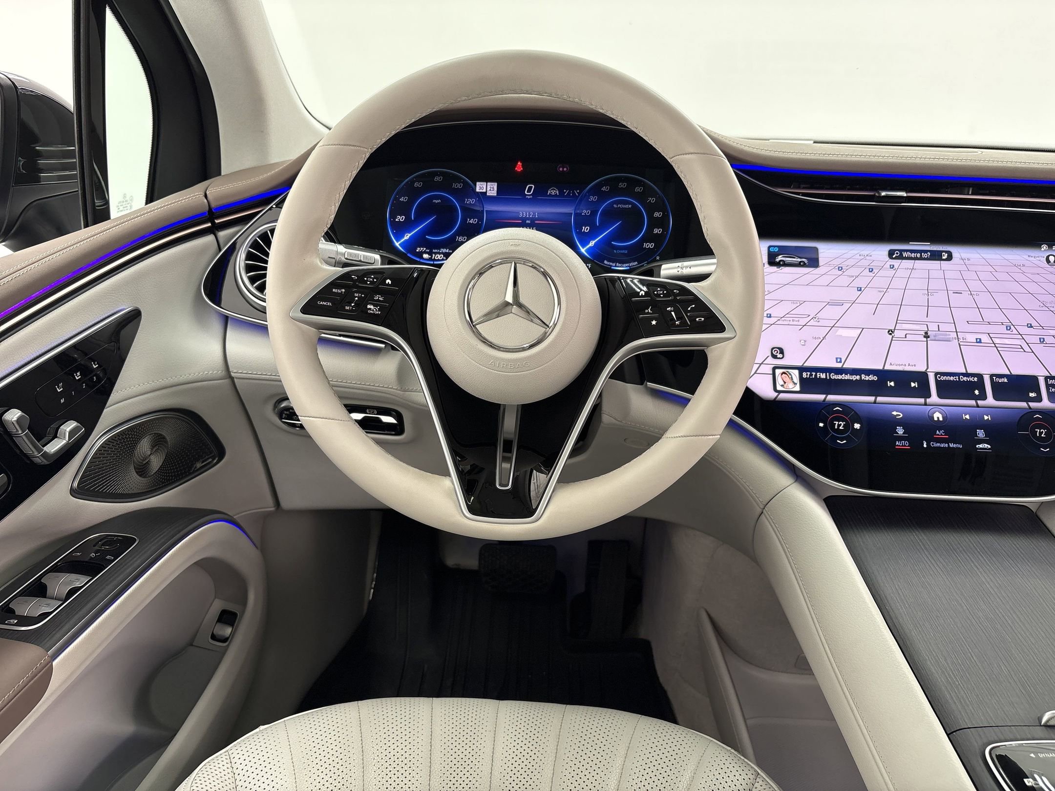 2023 Mercedes Benz EQS SUV 580 4MATIC photo 3